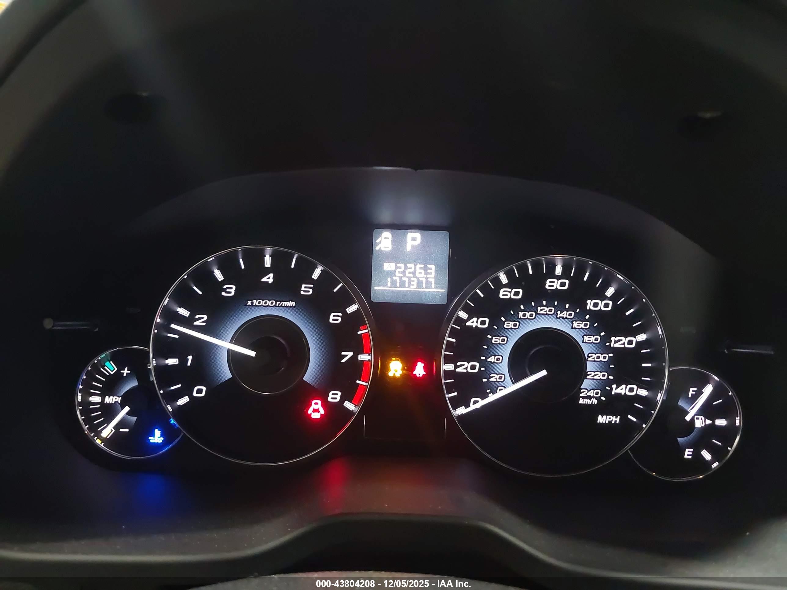 SUBARU OUTBACK image 7