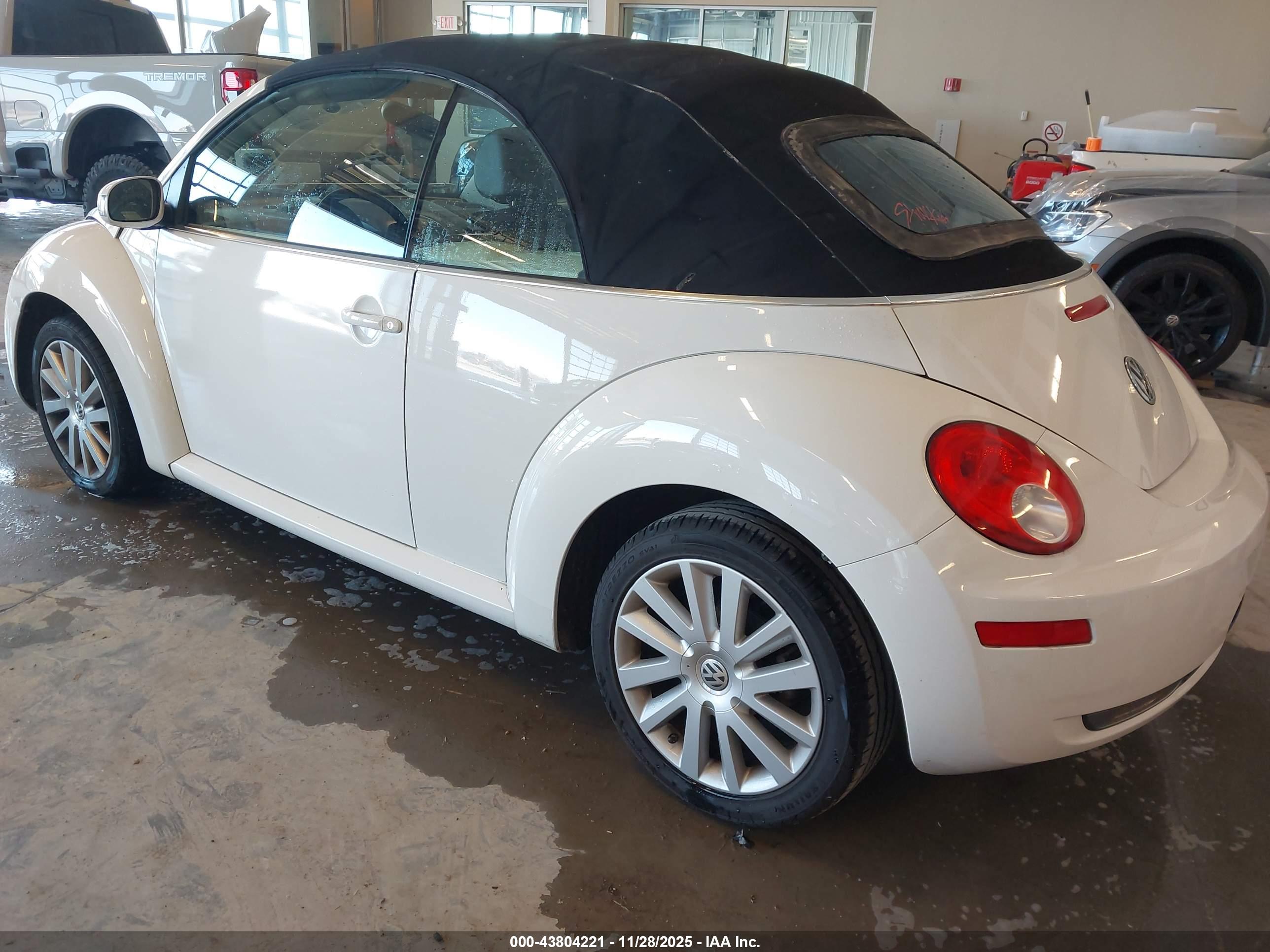 VOLKSWAGEN NEW image 3