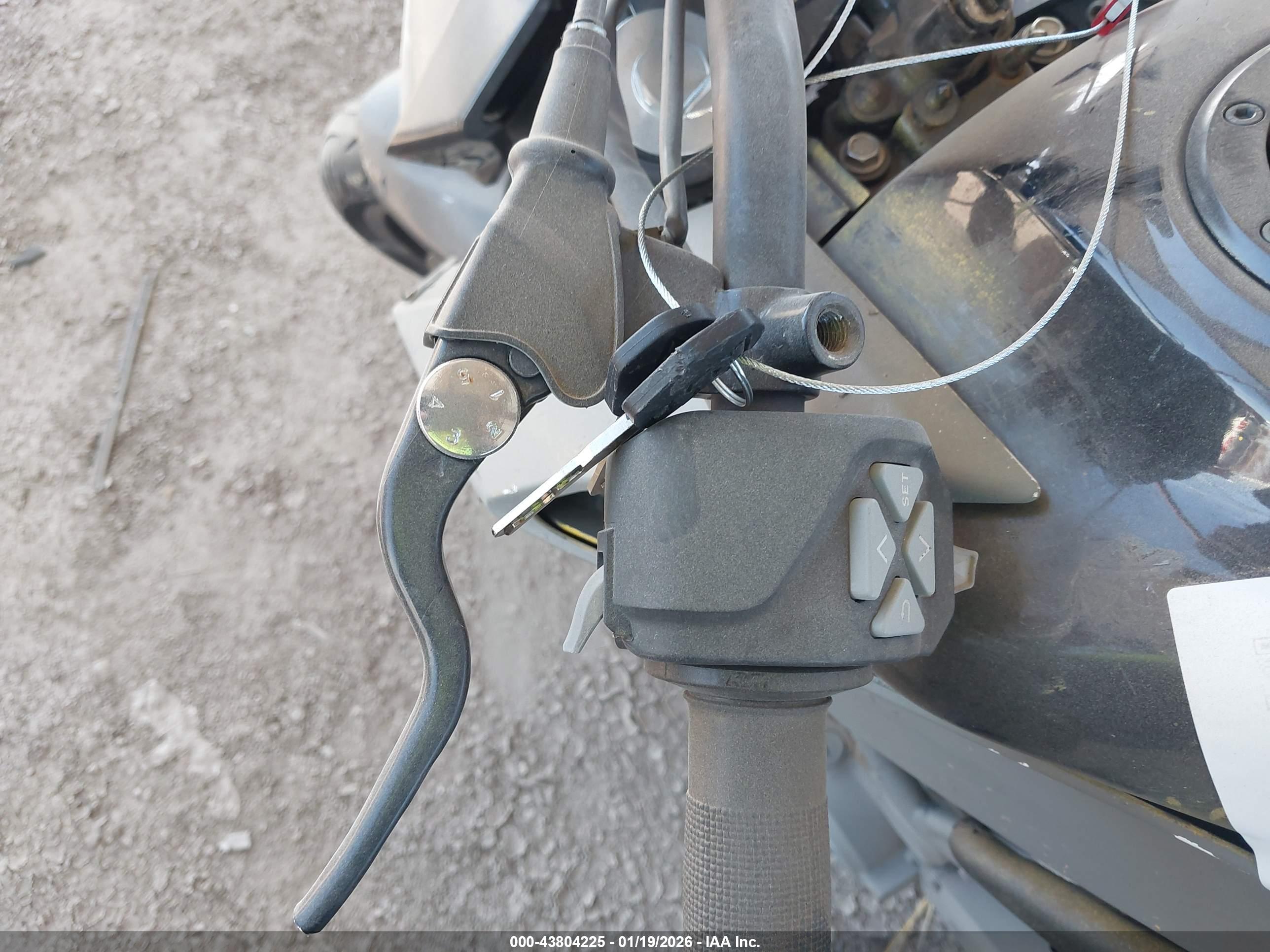 KTM 390 image 11