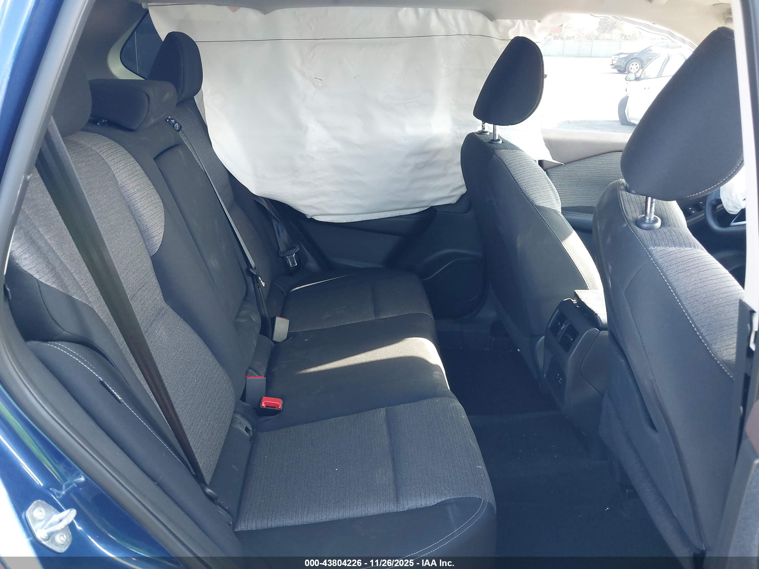 NISSAN ROGUE image 8