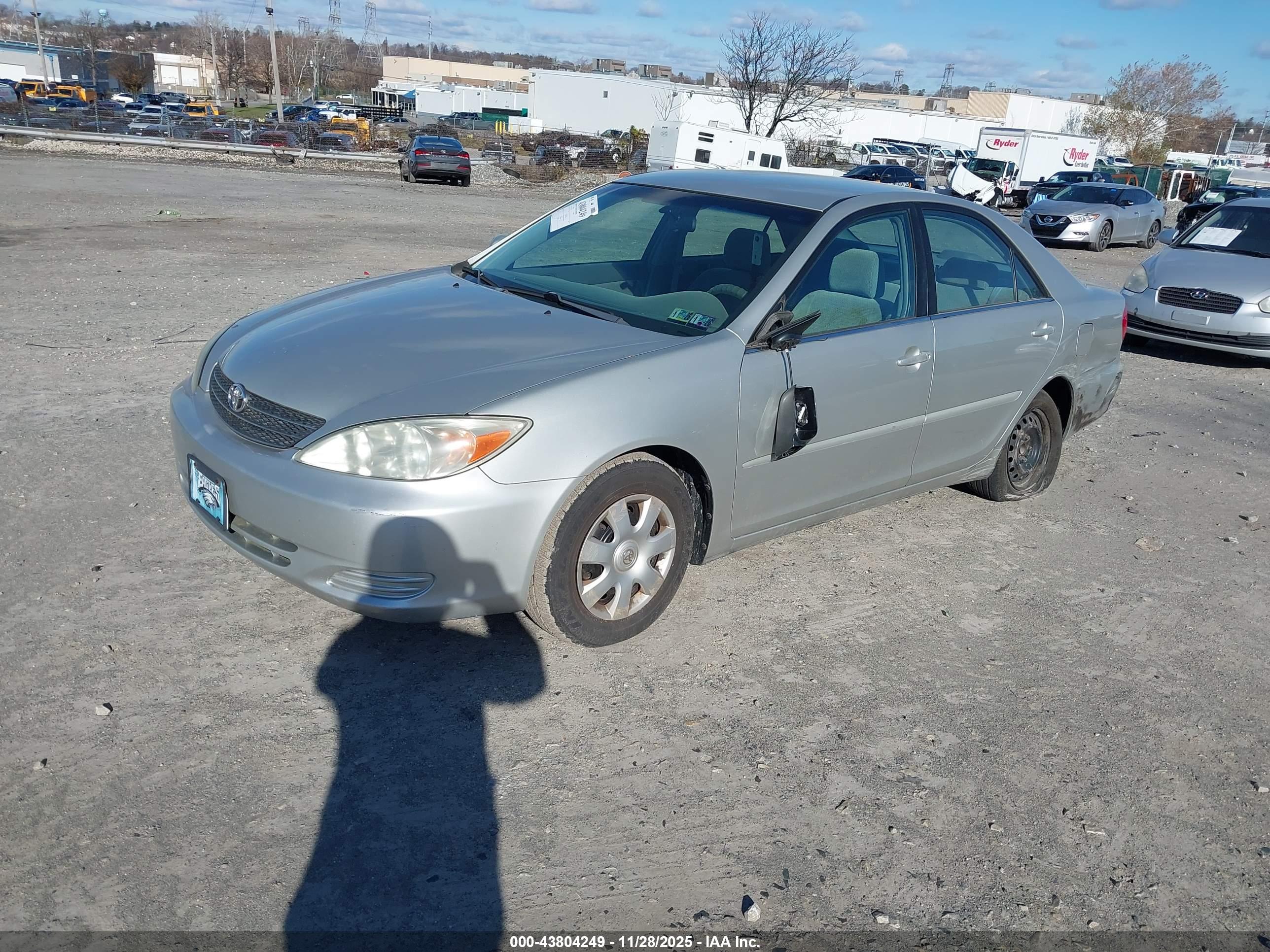 TOYOTA CAMRY image 2