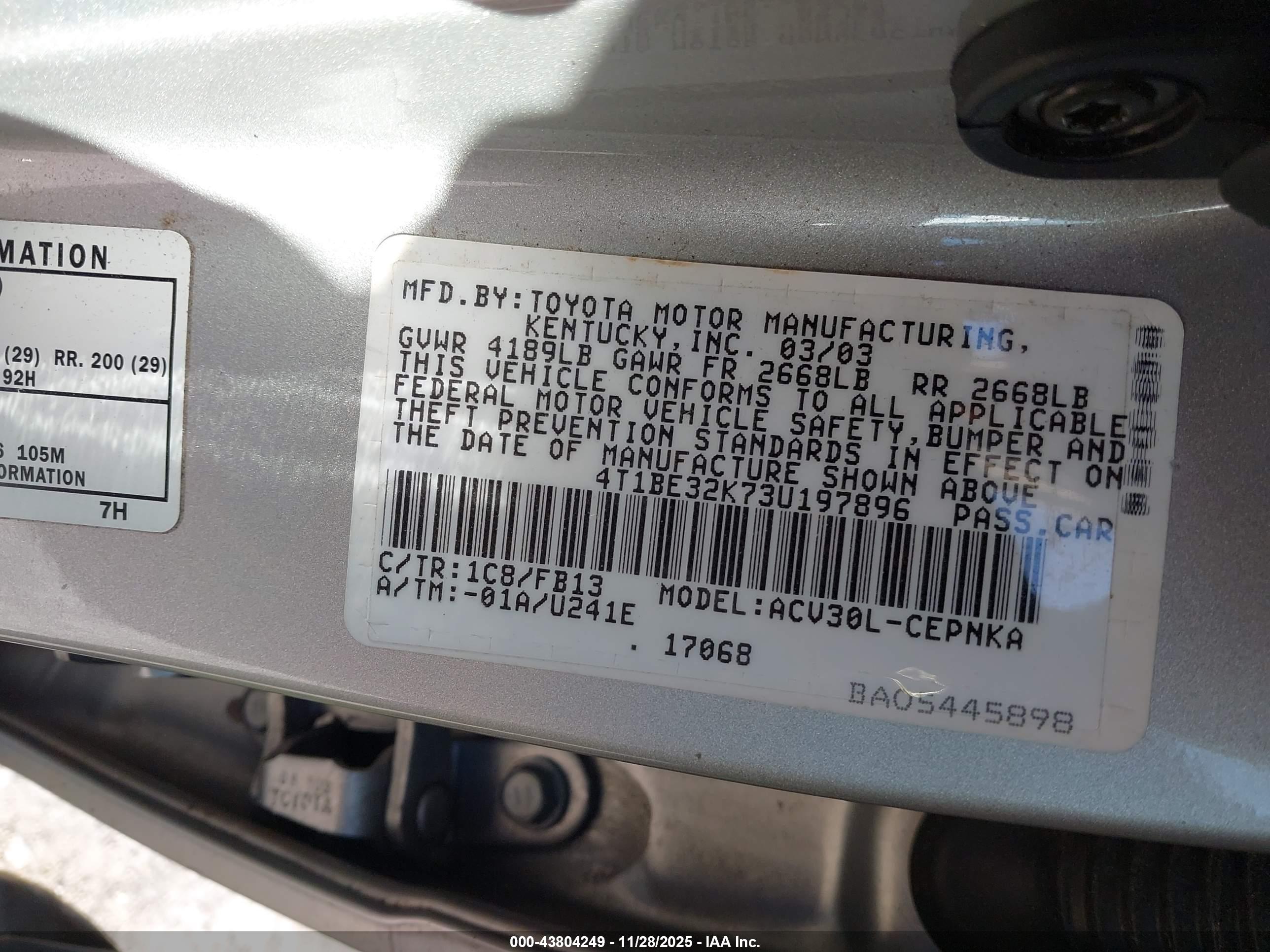 TOYOTA CAMRY image 9