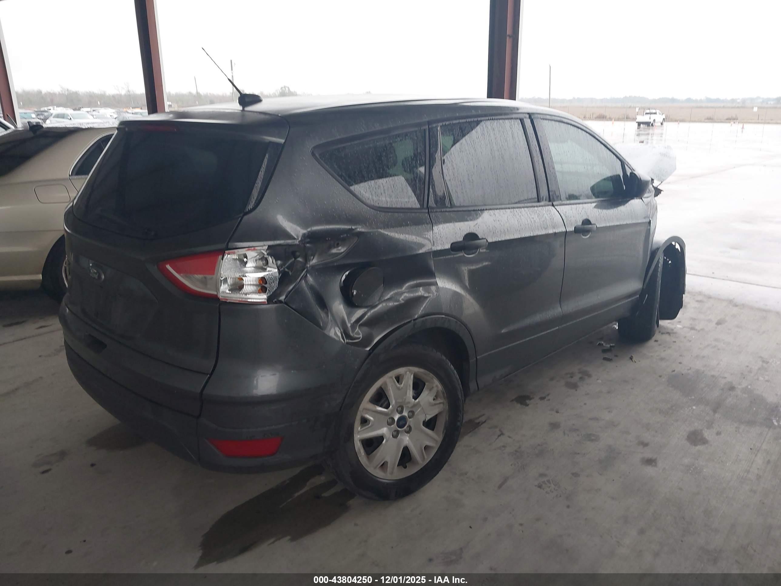 FORD ESCAPE image 4