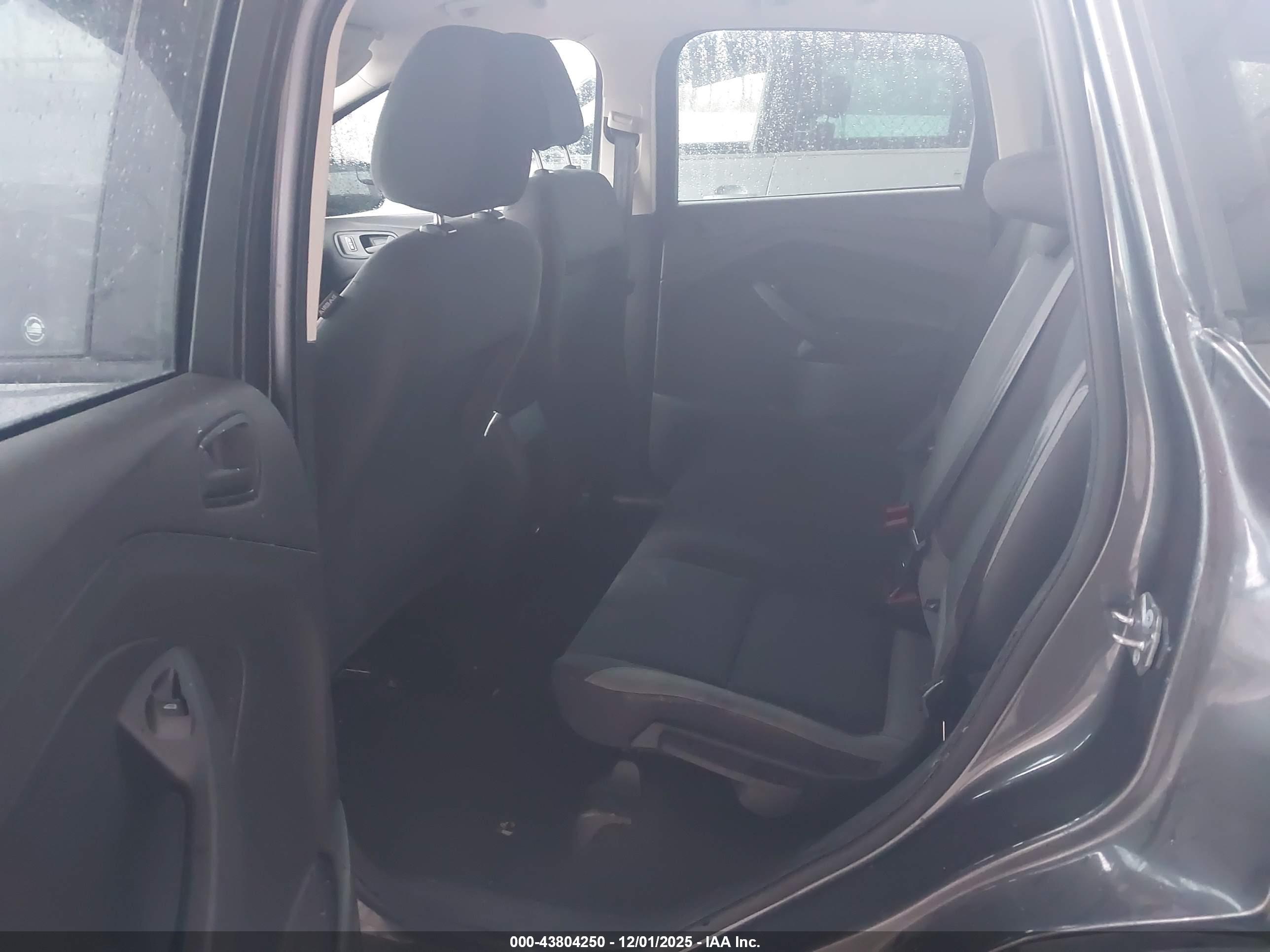 FORD ESCAPE image 8