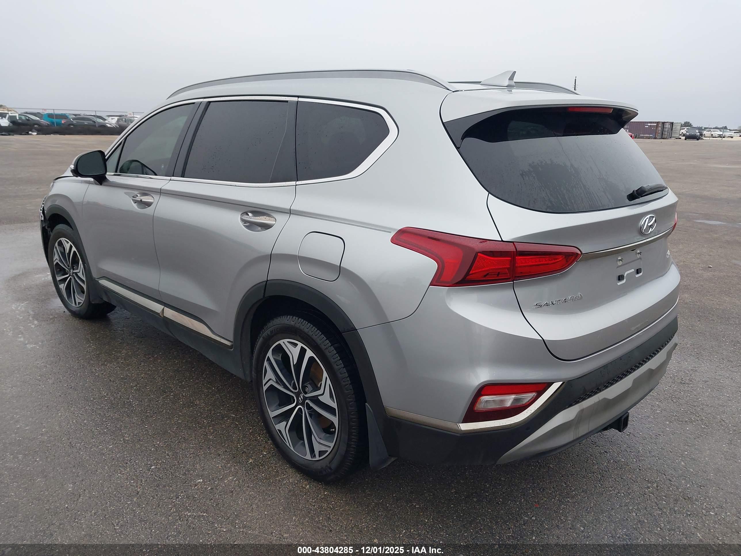HYUNDAI SANTA image 3