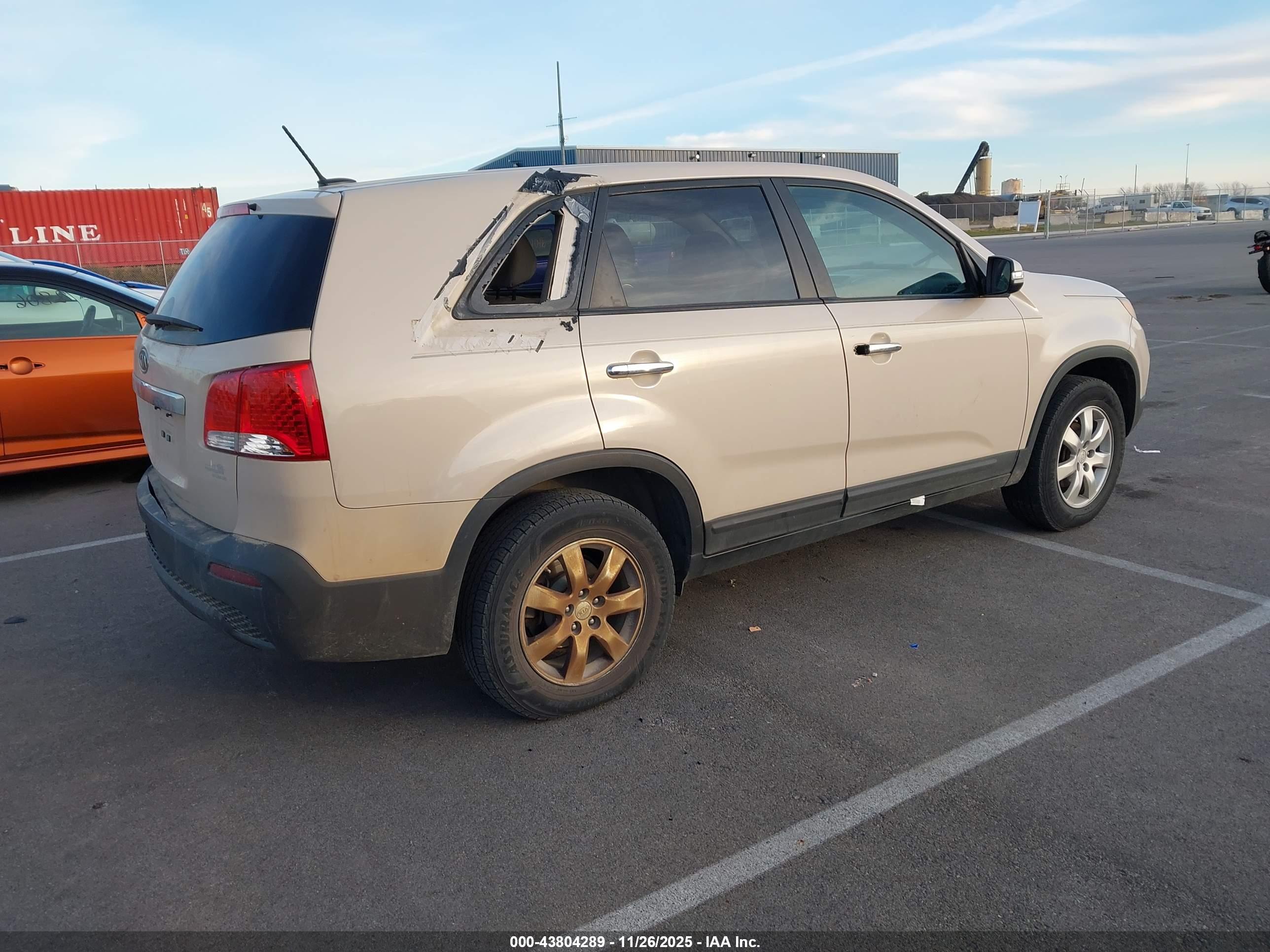 KIA SORENTO image 4