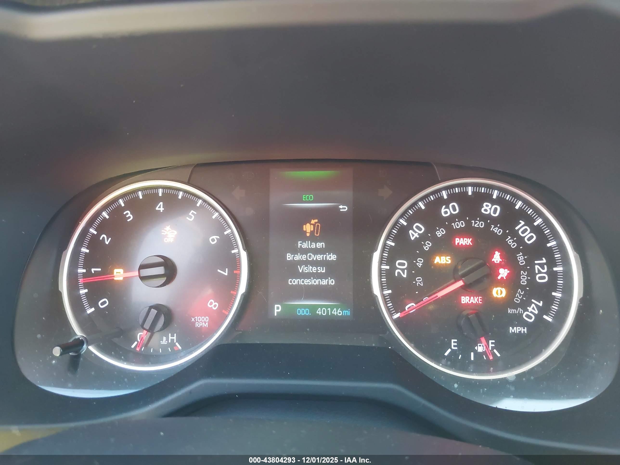 TOYOTA RAV4 image 7