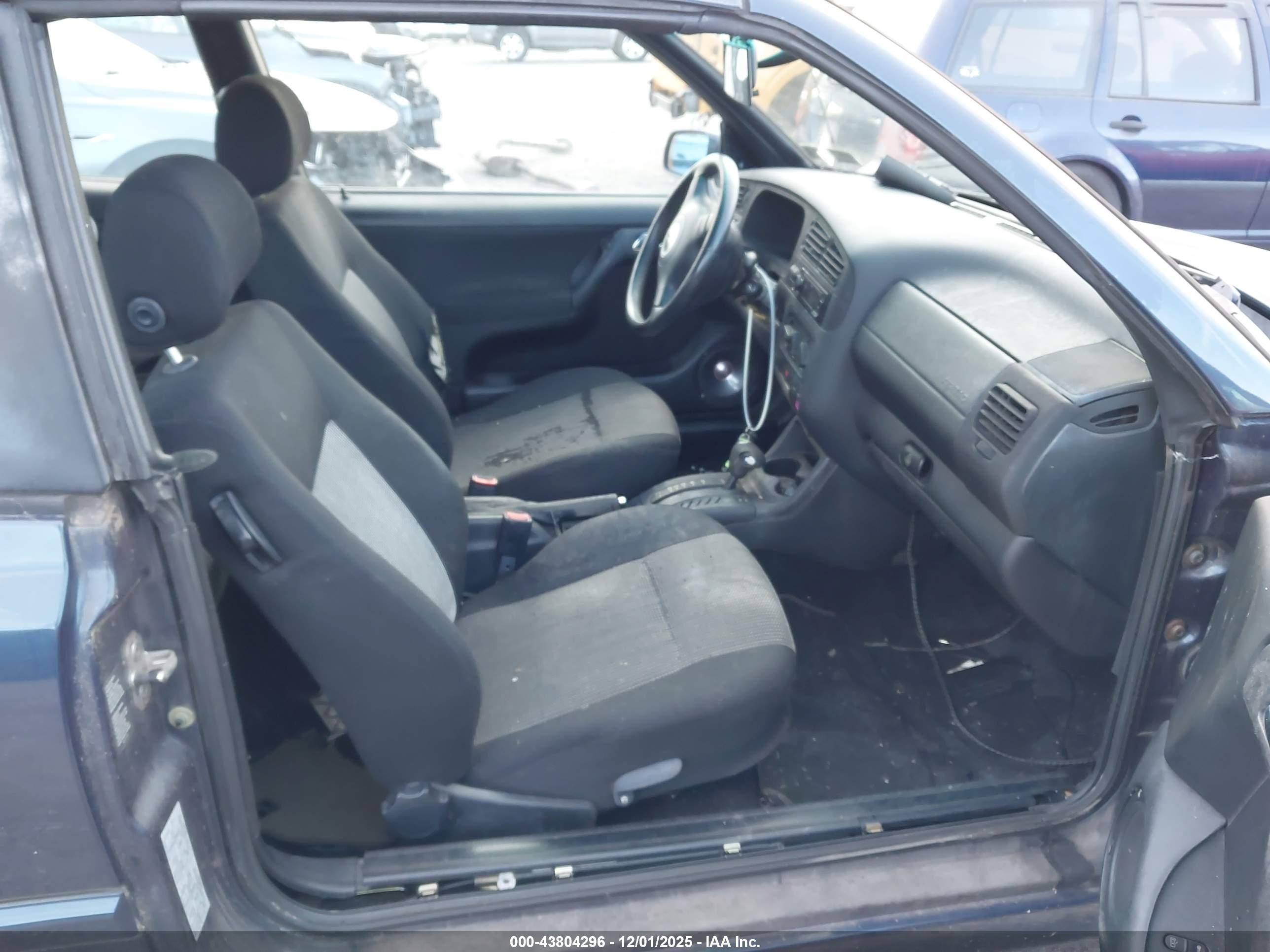 VOLKSWAGEN CABRIO image 5