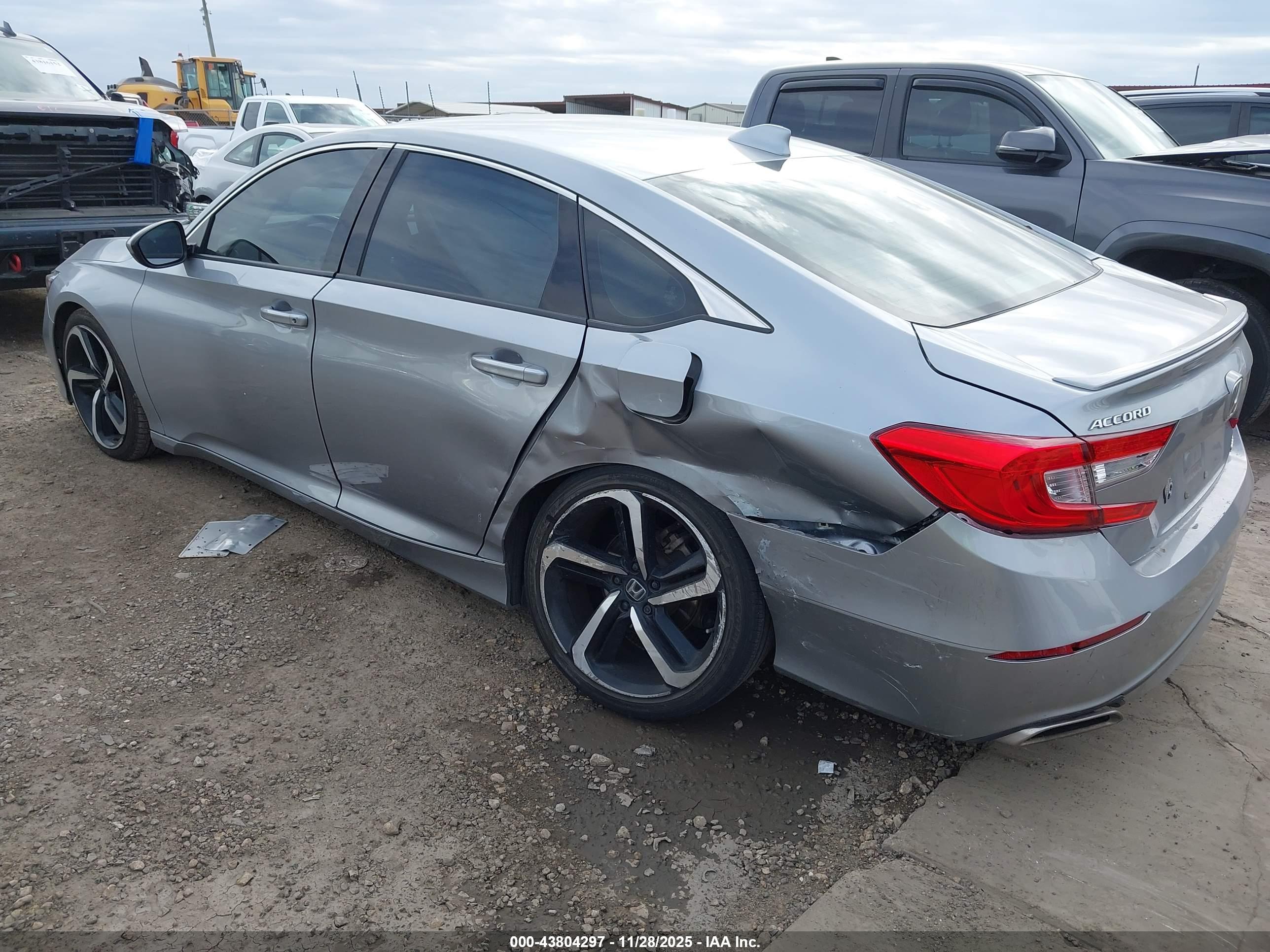 HONDA ACCORD image 3