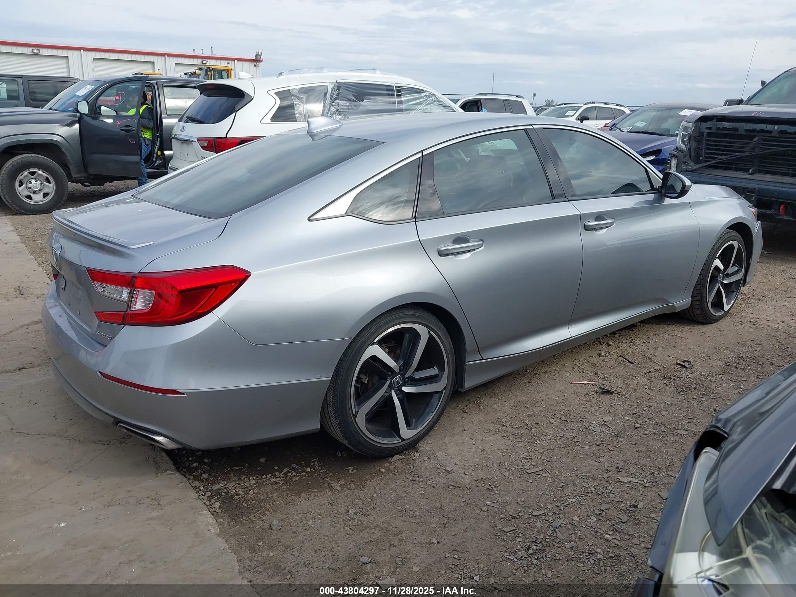 HONDA ACCORD image 4