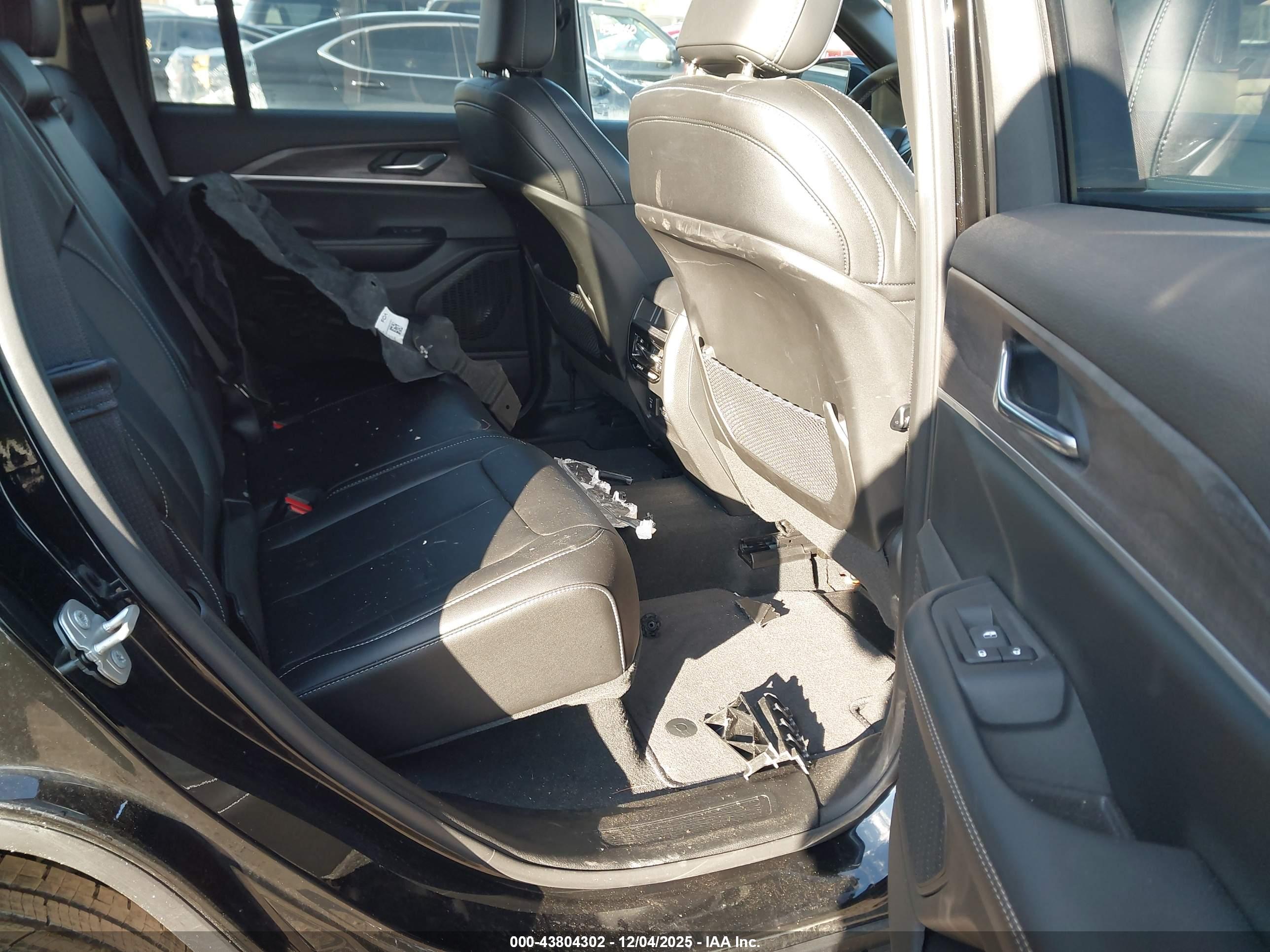 JEEP GRAND image 8