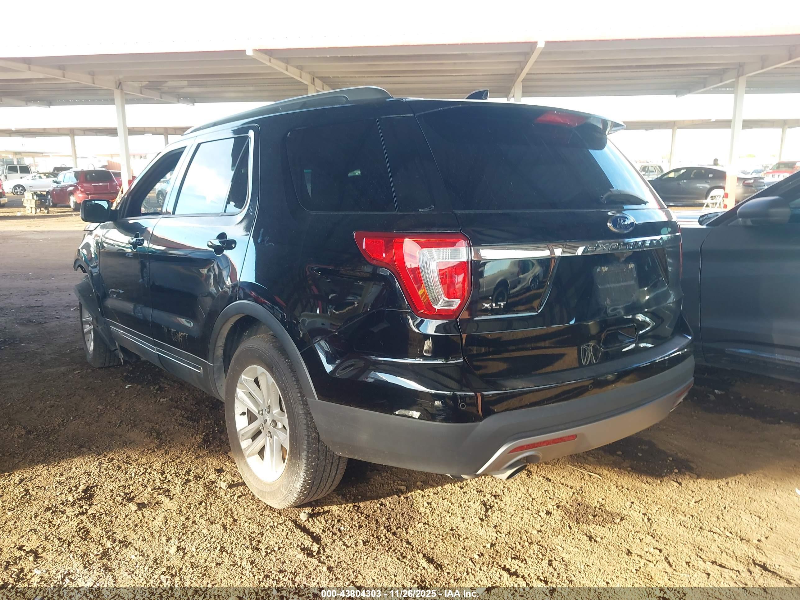 FORD EXPLORER image 3