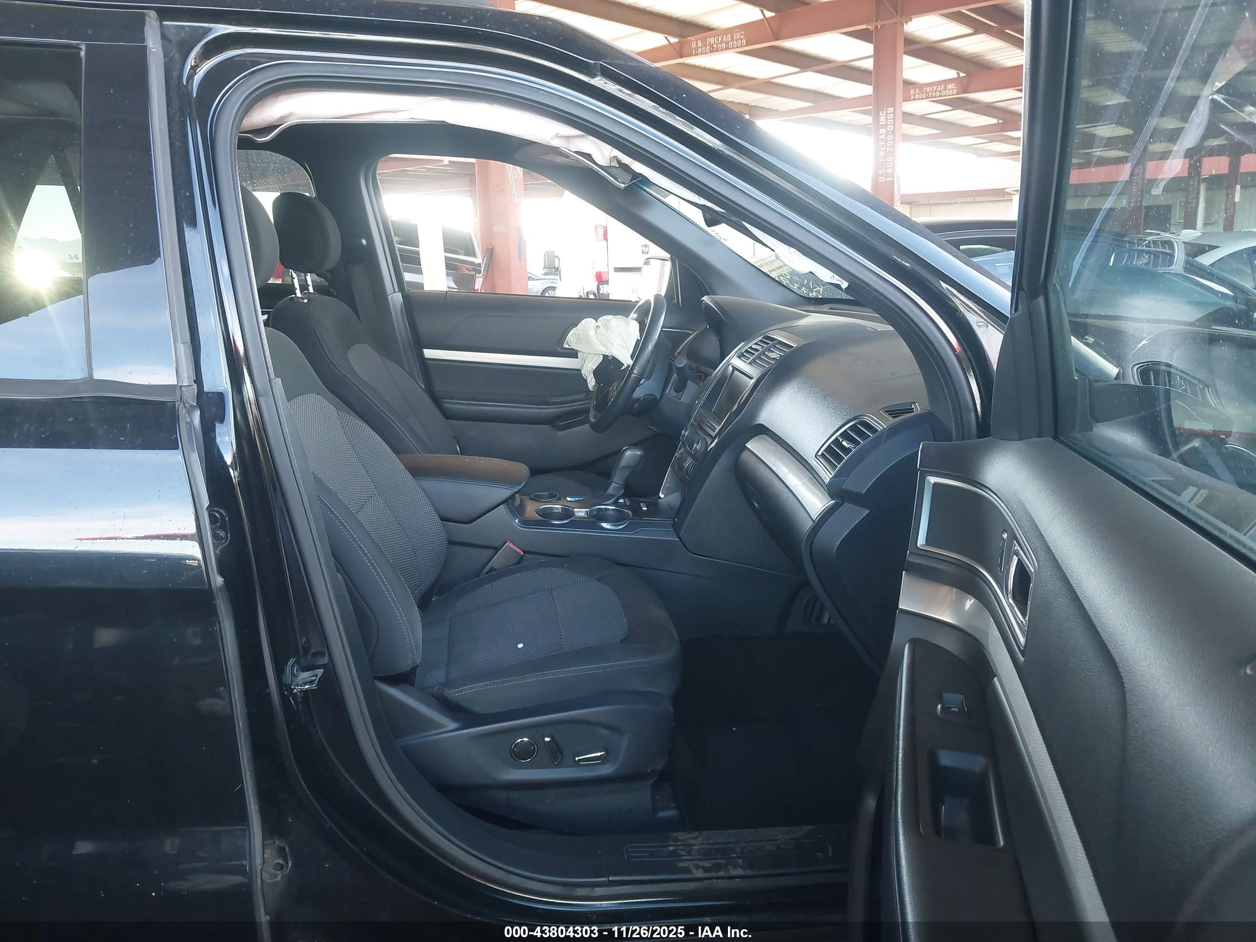 FORD EXPLORER image 5
