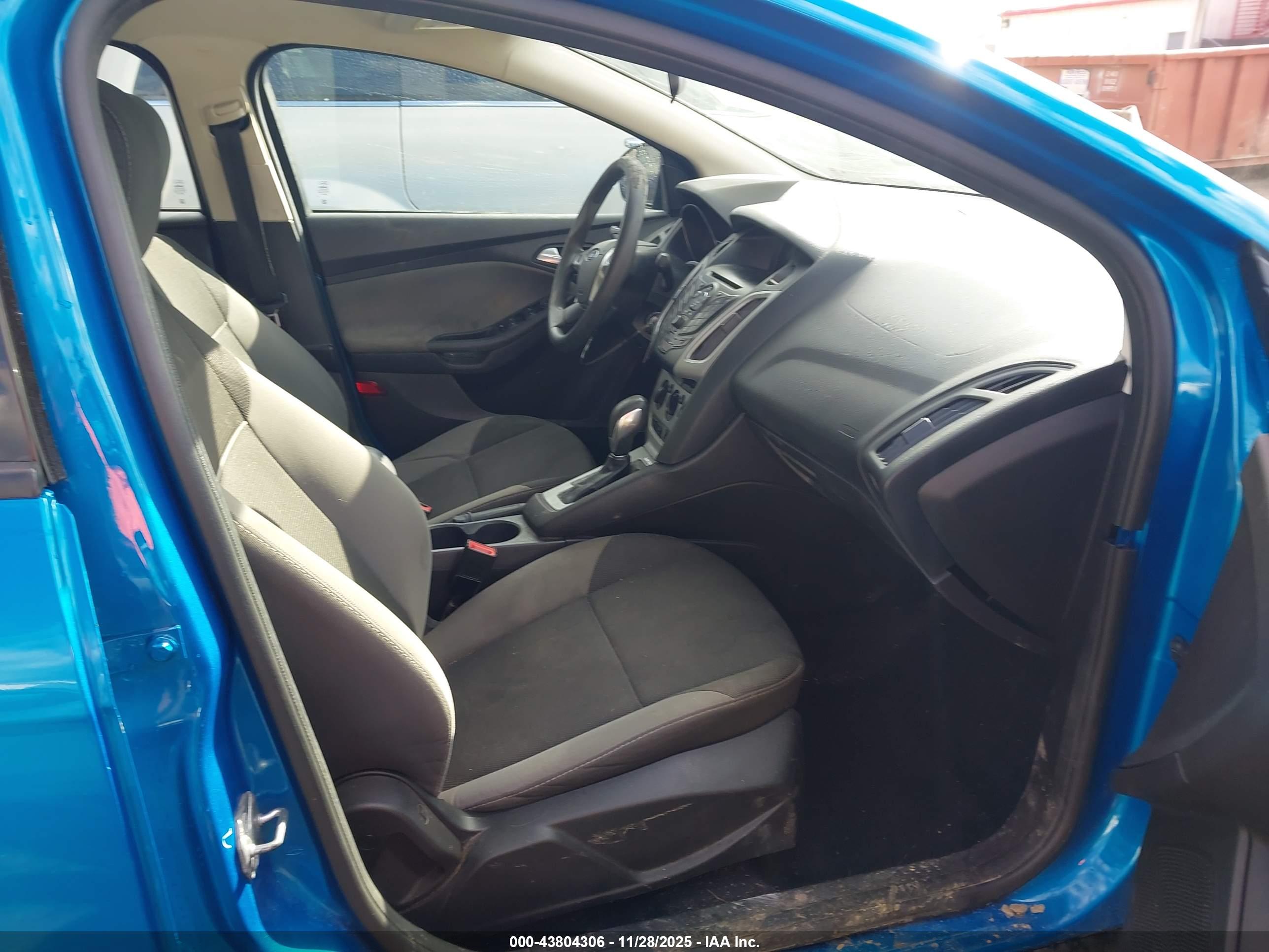 FORD FOCUS image 5