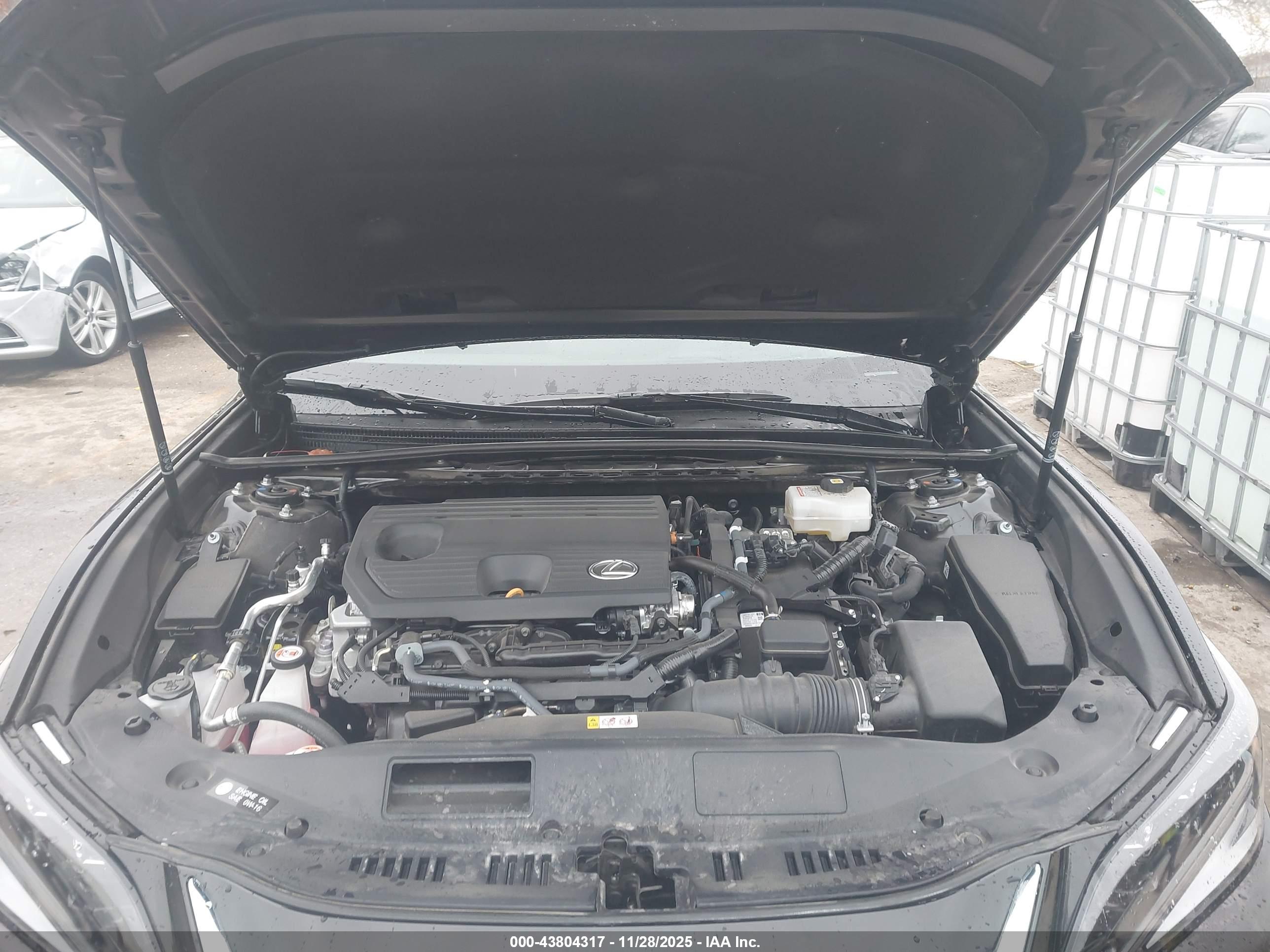 LEXUS ES image 10
