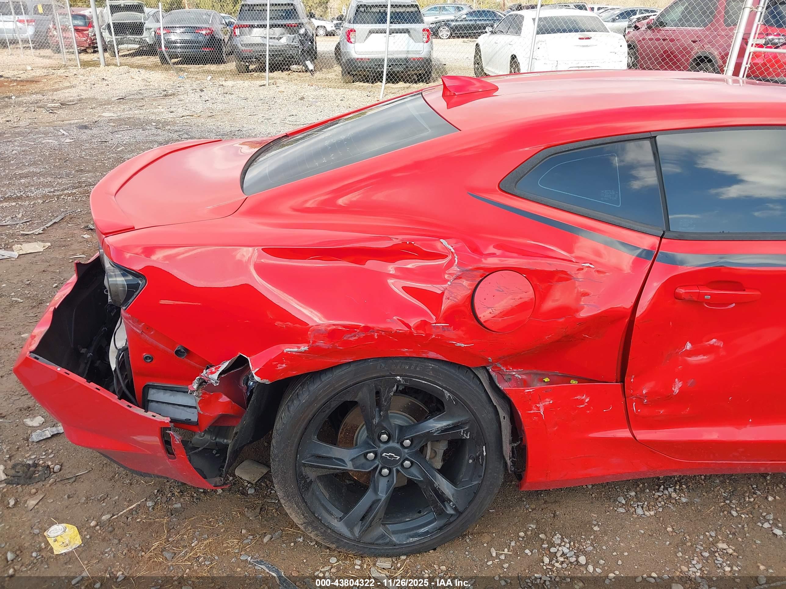 CHEVROLET CAMARO image 6
