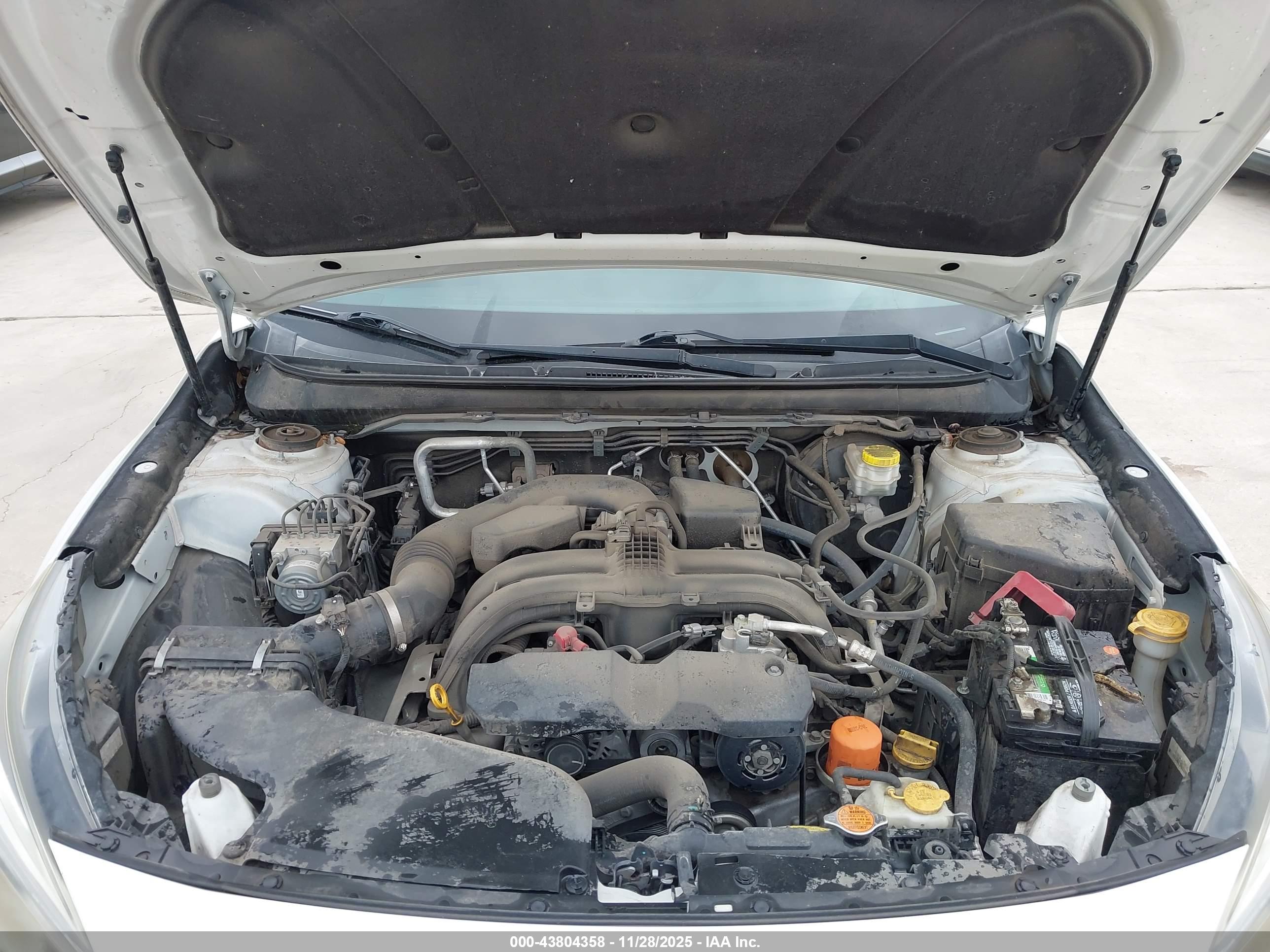 SUBARU OUTBACK image 10