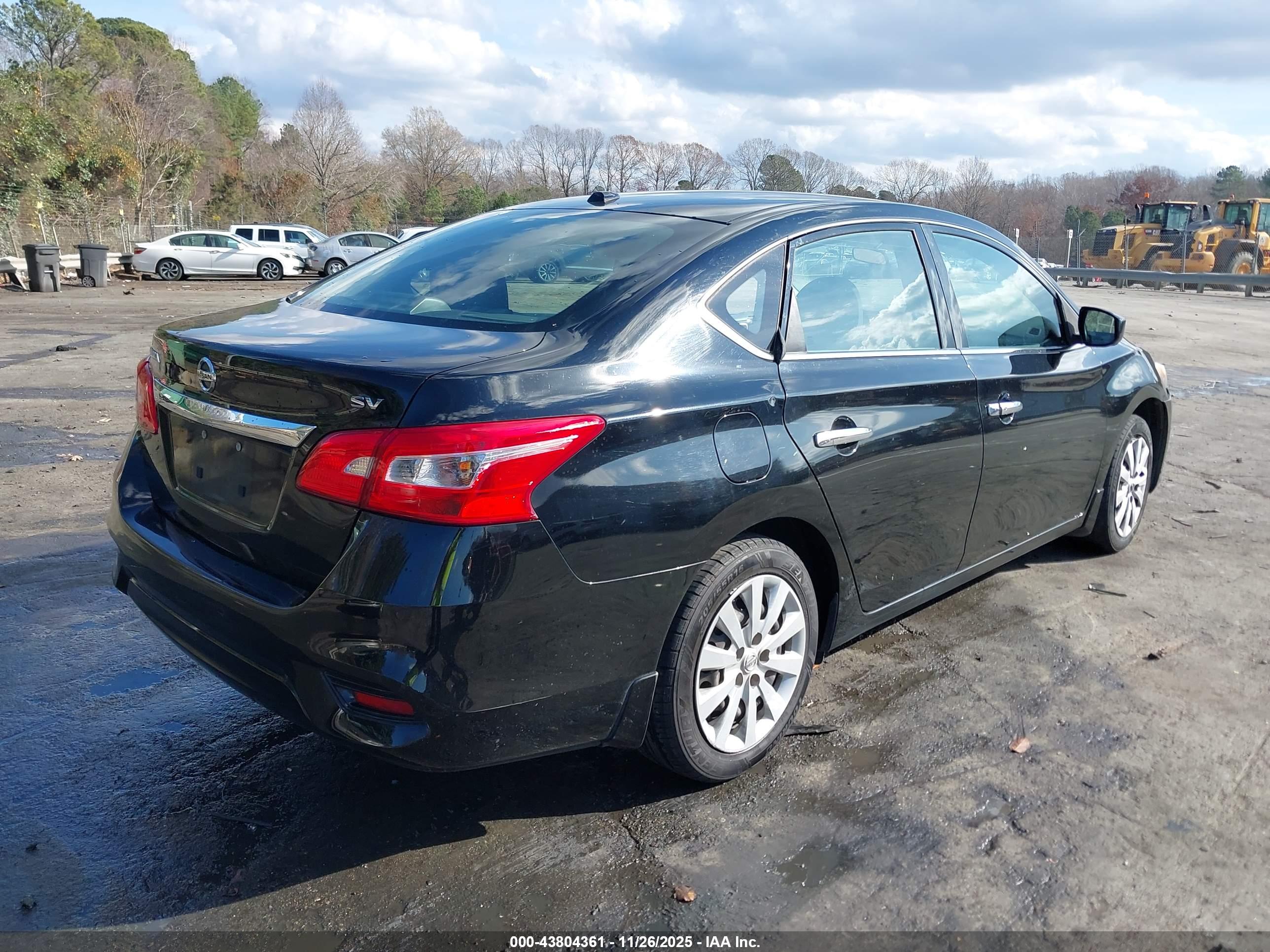 NISSAN SENTRA image 4