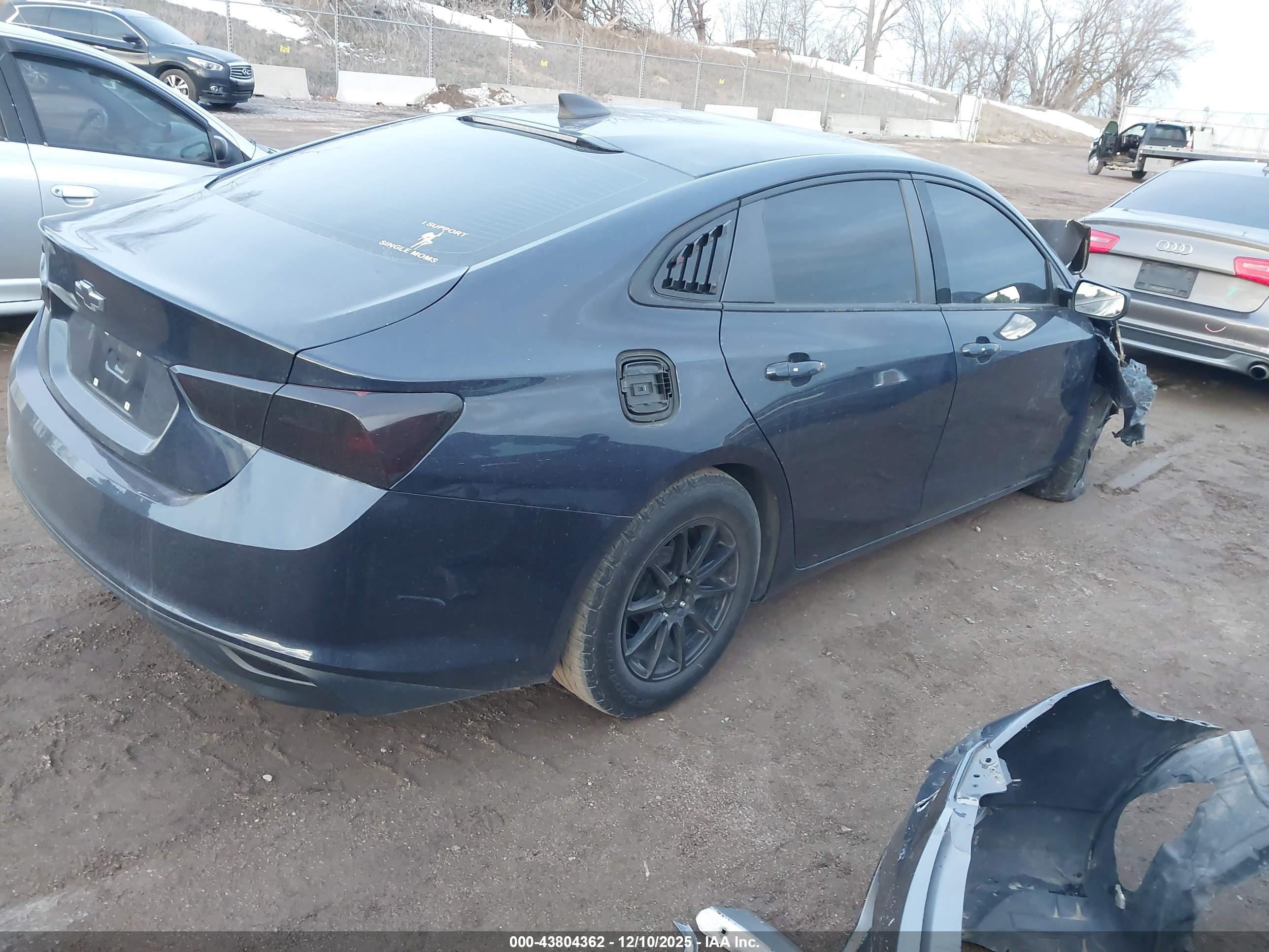 CHEVROLET MALIBU image 4
