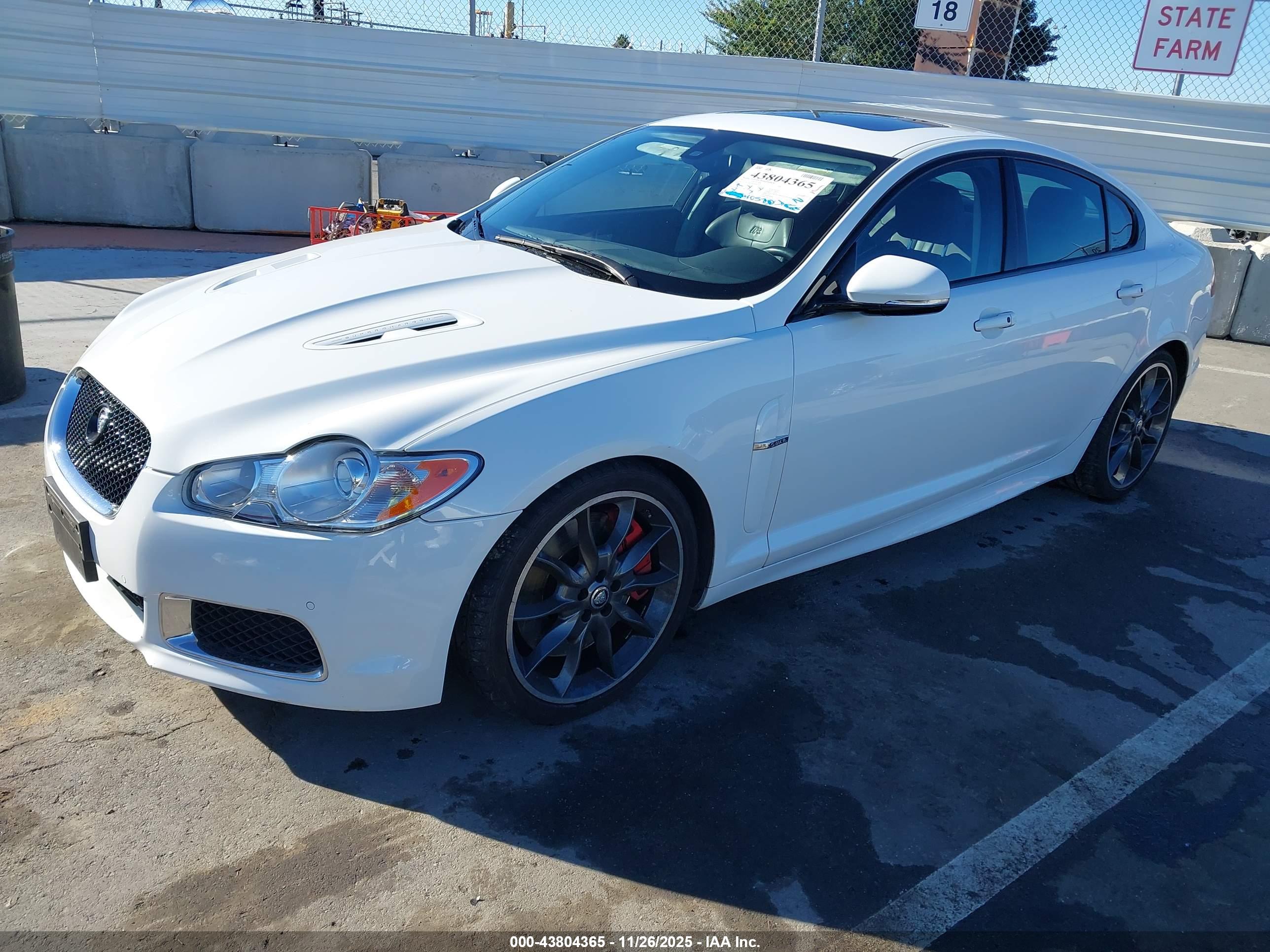 JAGUAR XF image 2