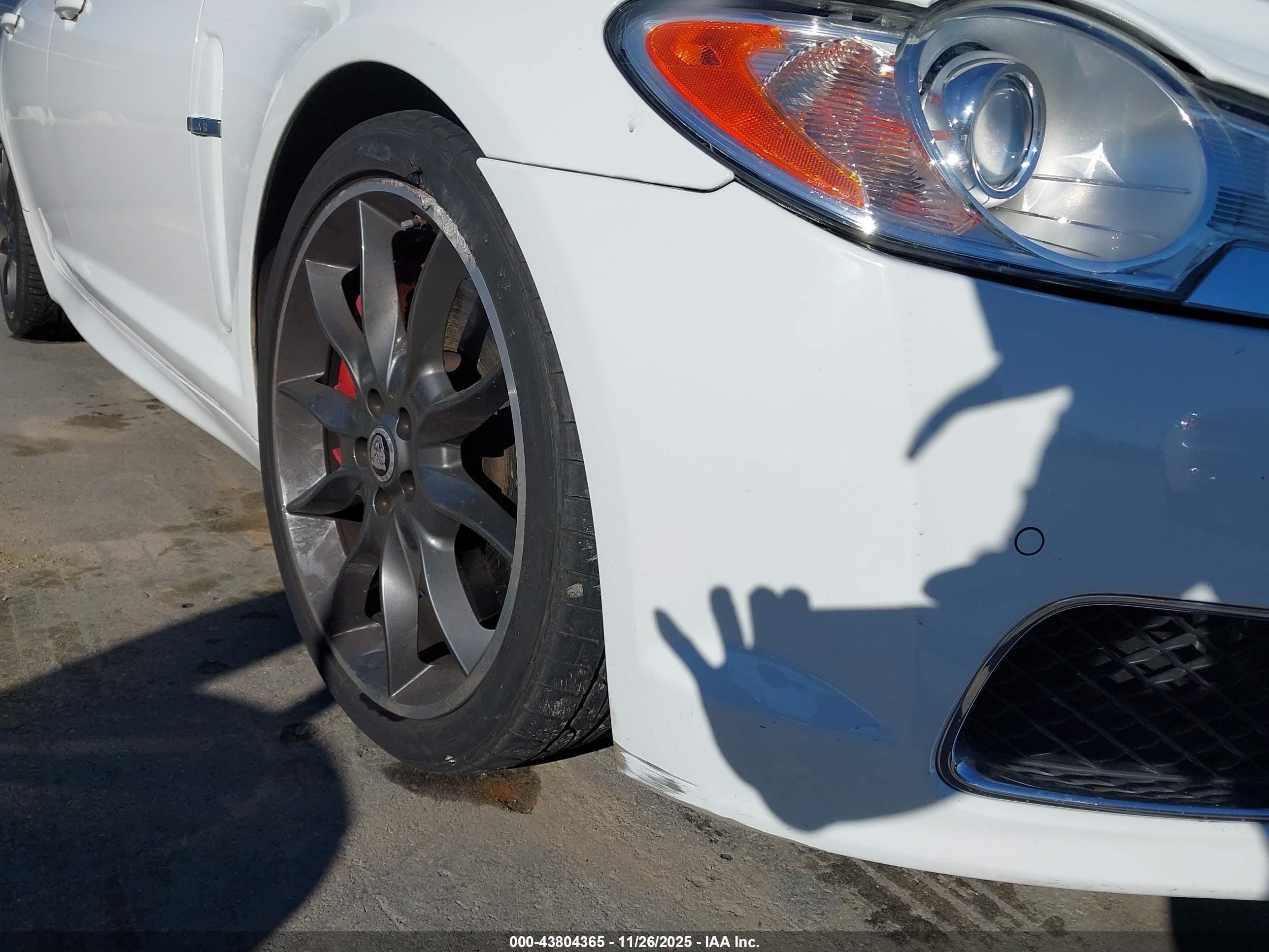 JAGUAR XF image 6