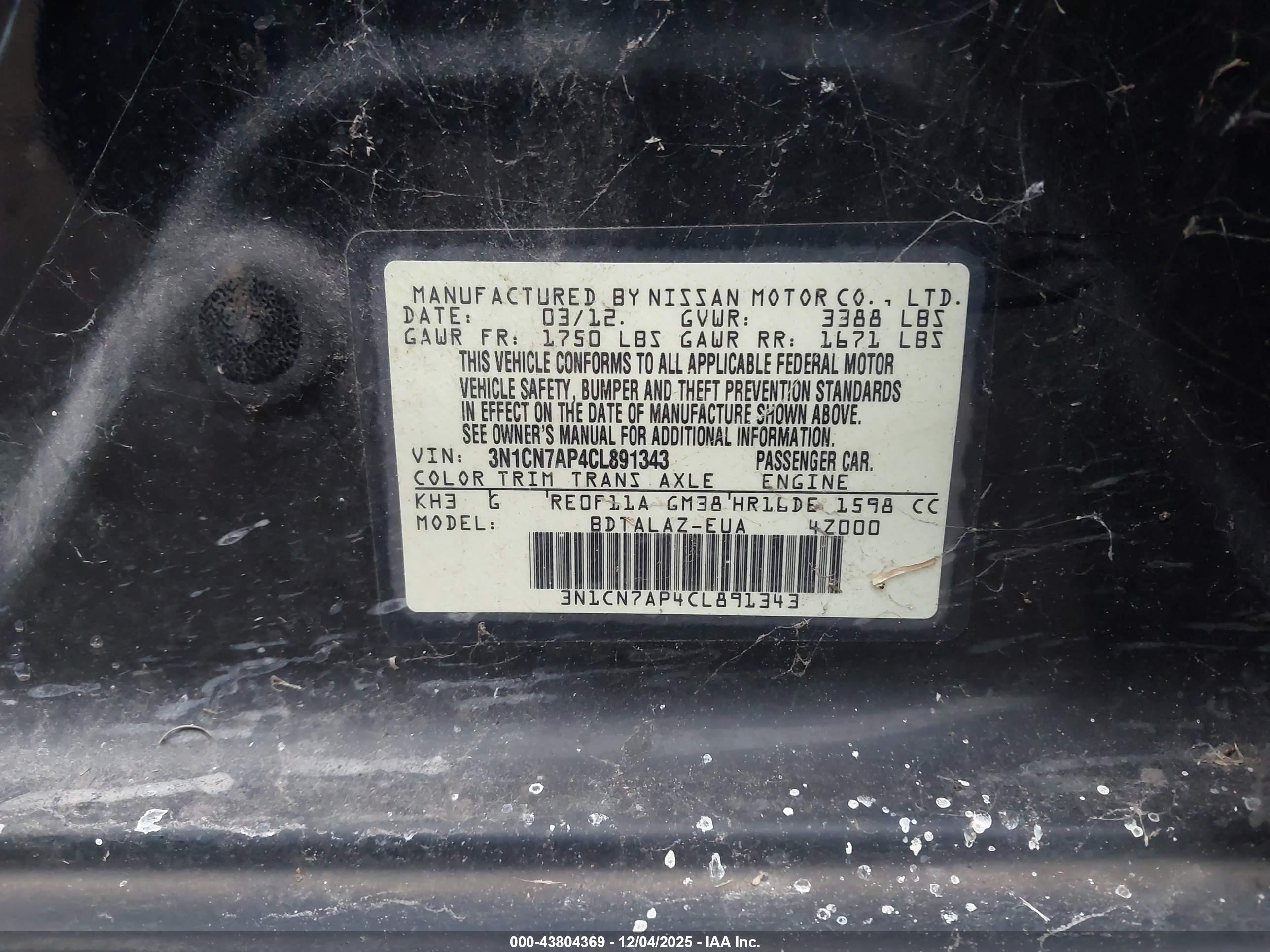 NISSAN VERSA image 9