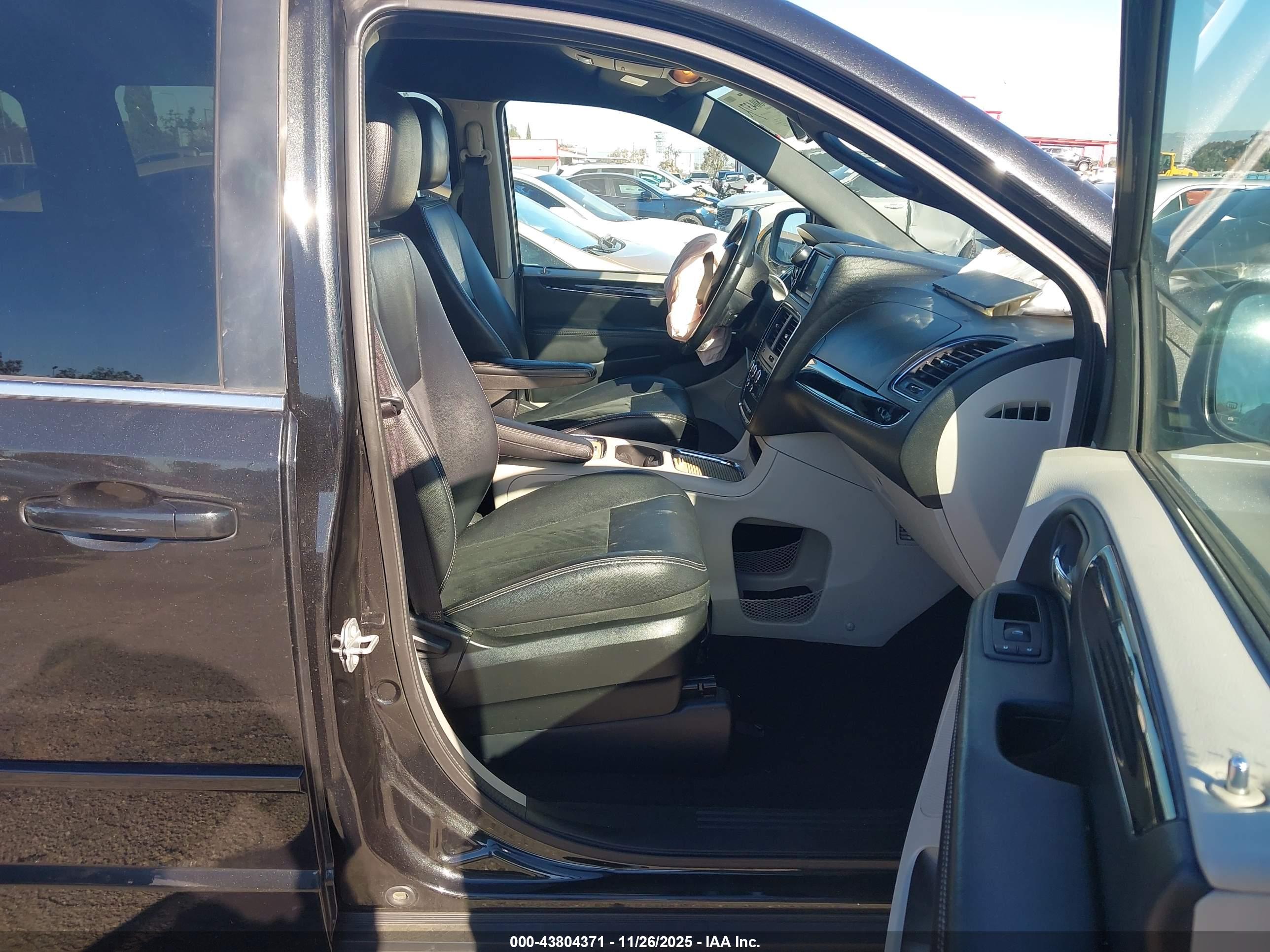 DODGE GRAND image 5