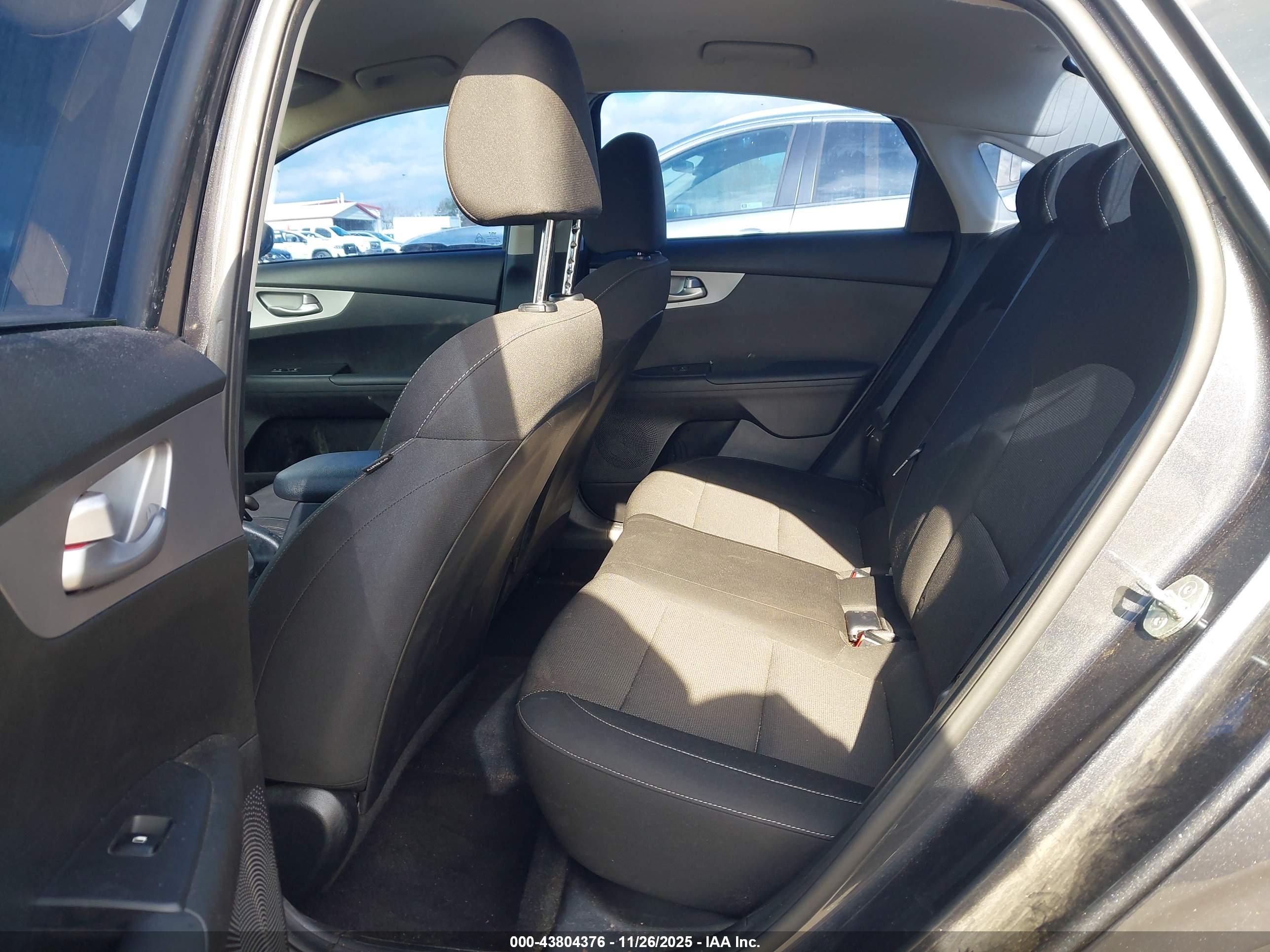 KIA FORTE image 8