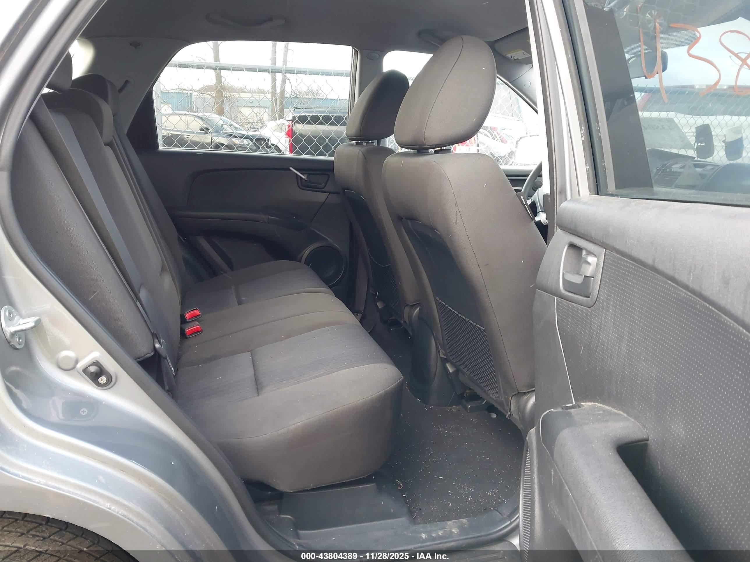 KIA SPORTAGE image 8