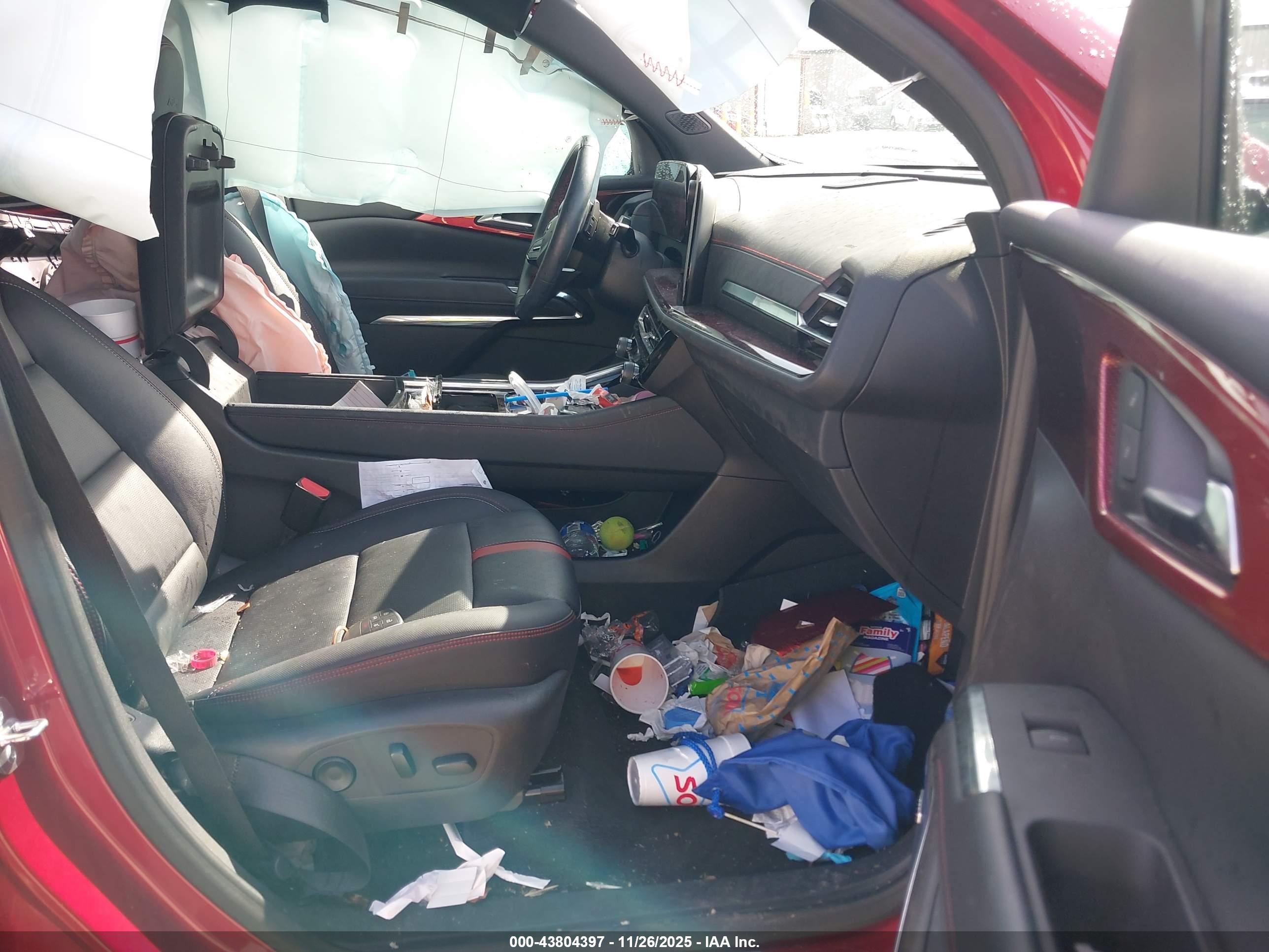 CHEVROLET TRAVERSE image 5