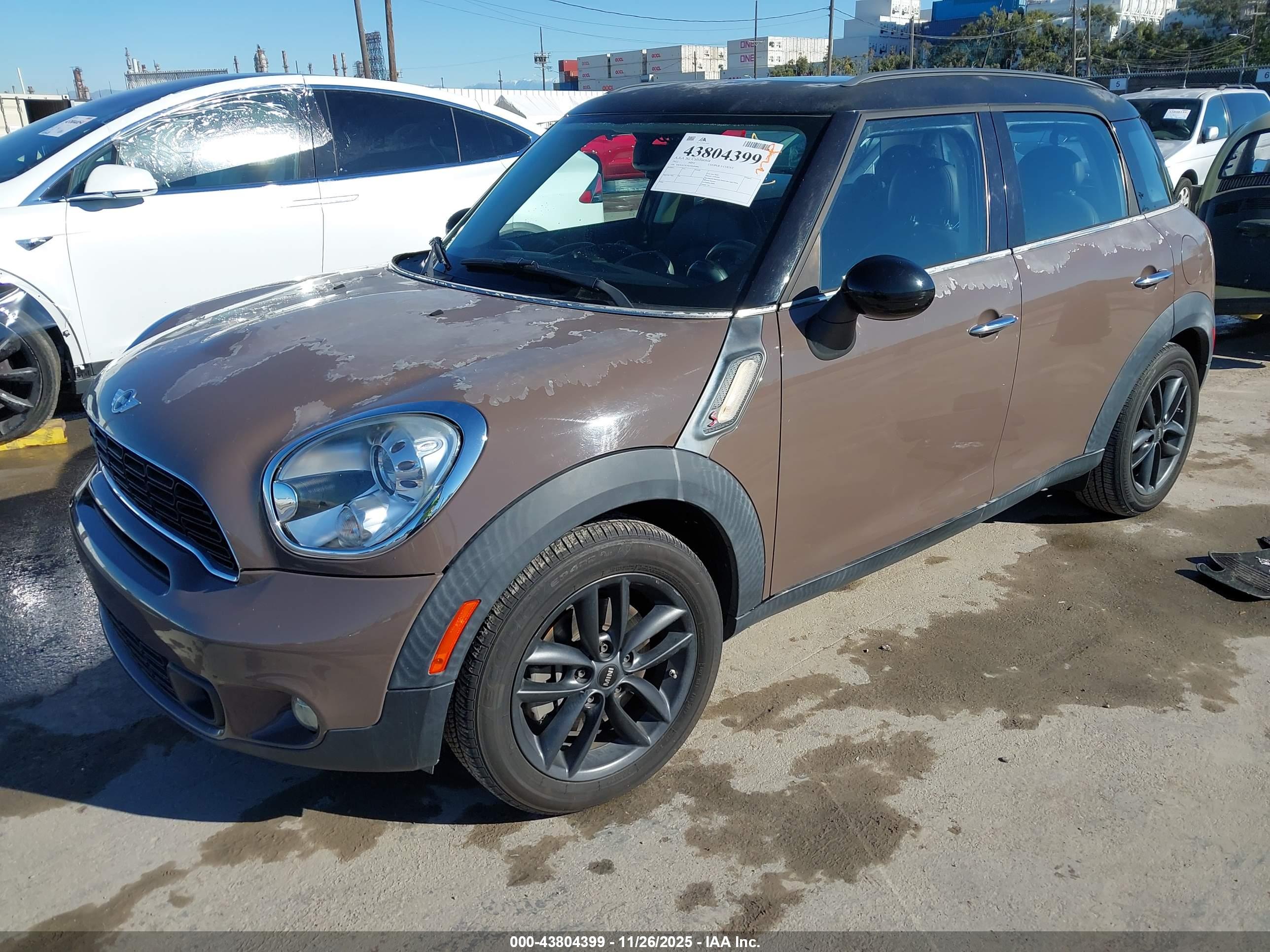 MINI COOPER image 2