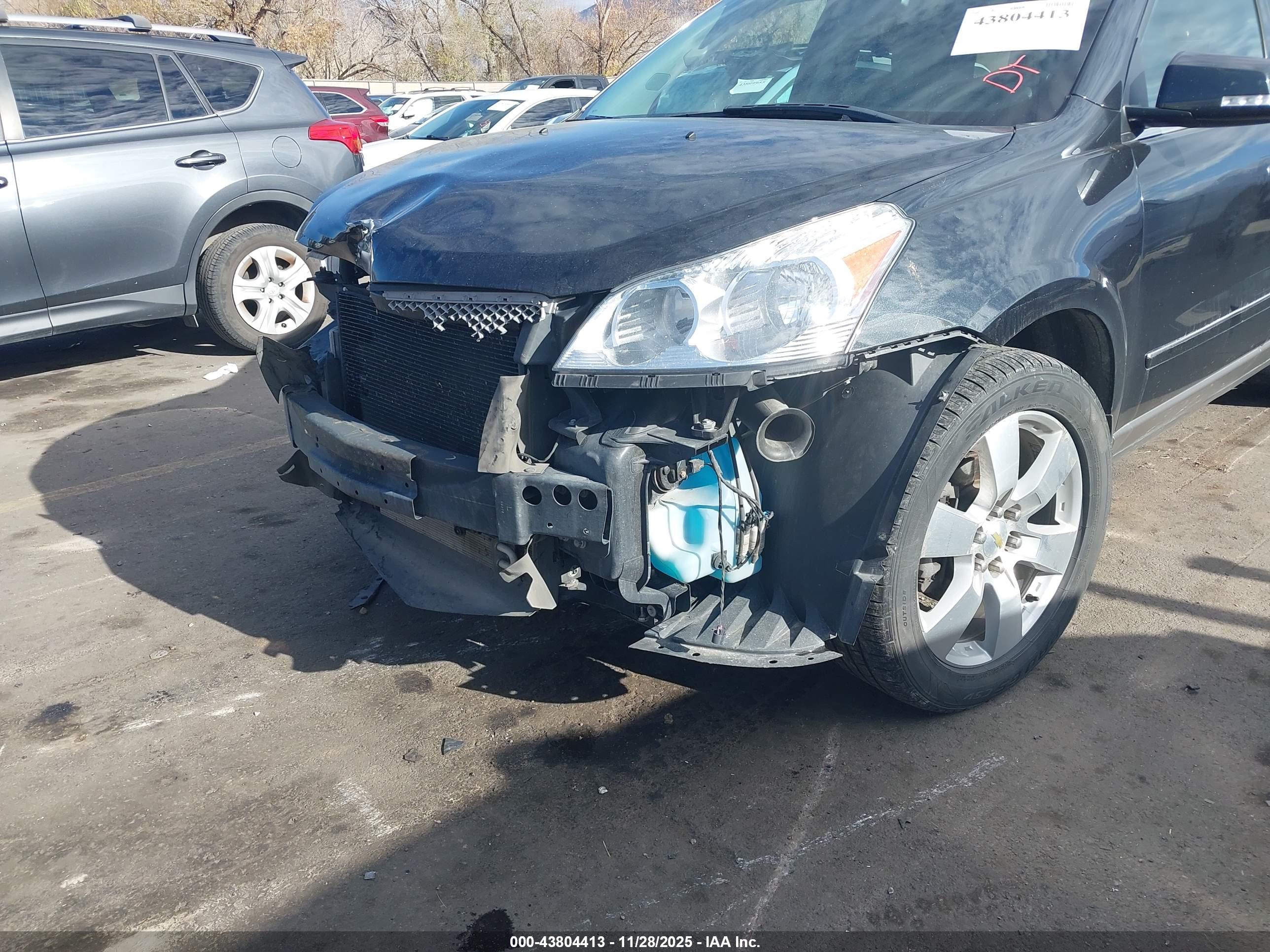 CHEVROLET TRAVERSE image 6