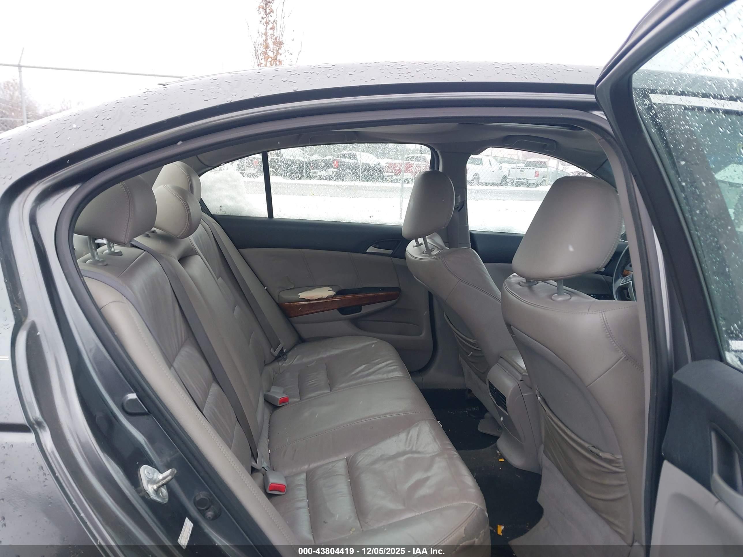 HONDA ACCORD image 8
