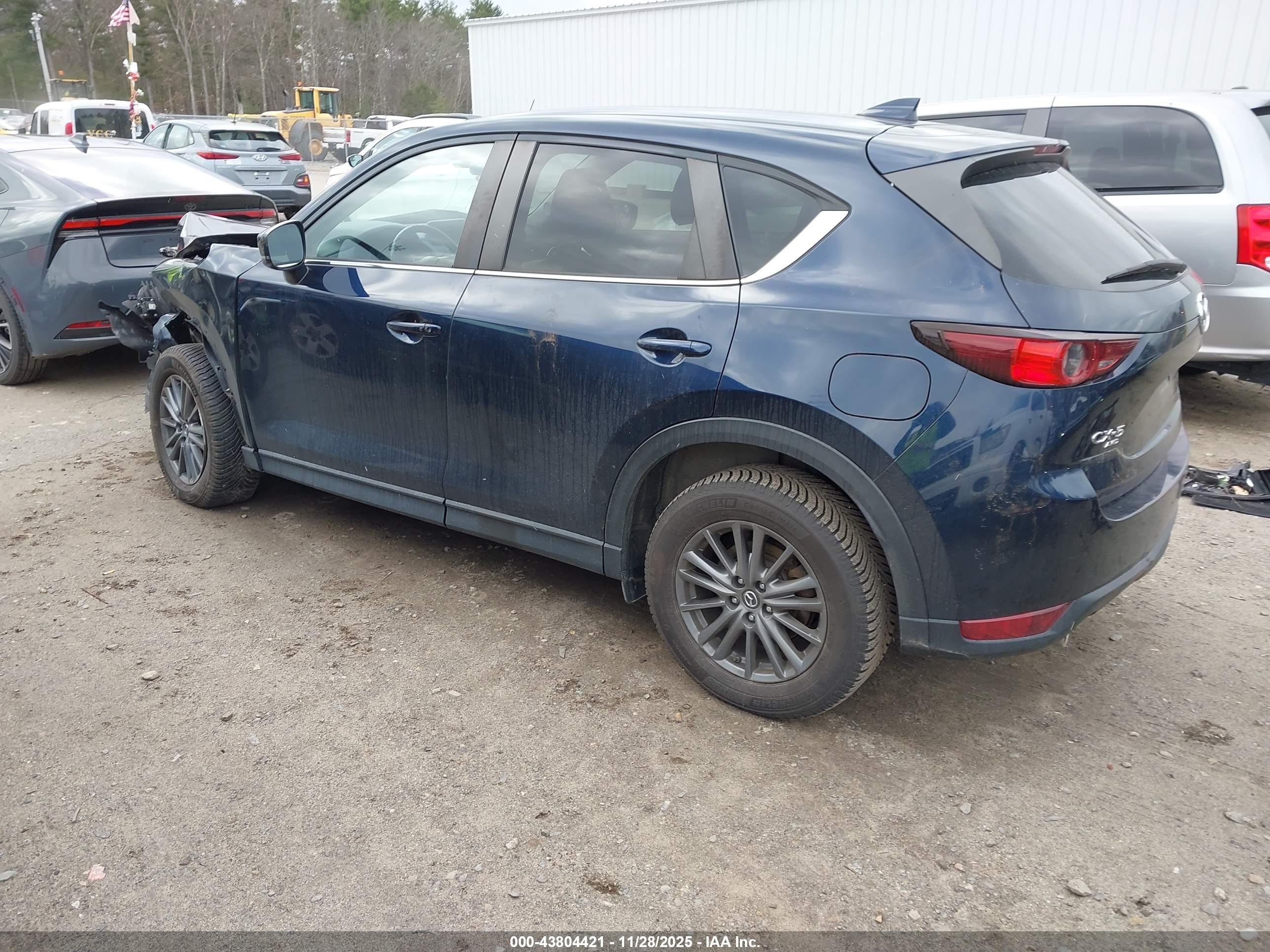 MAZDA CX-5 image 3