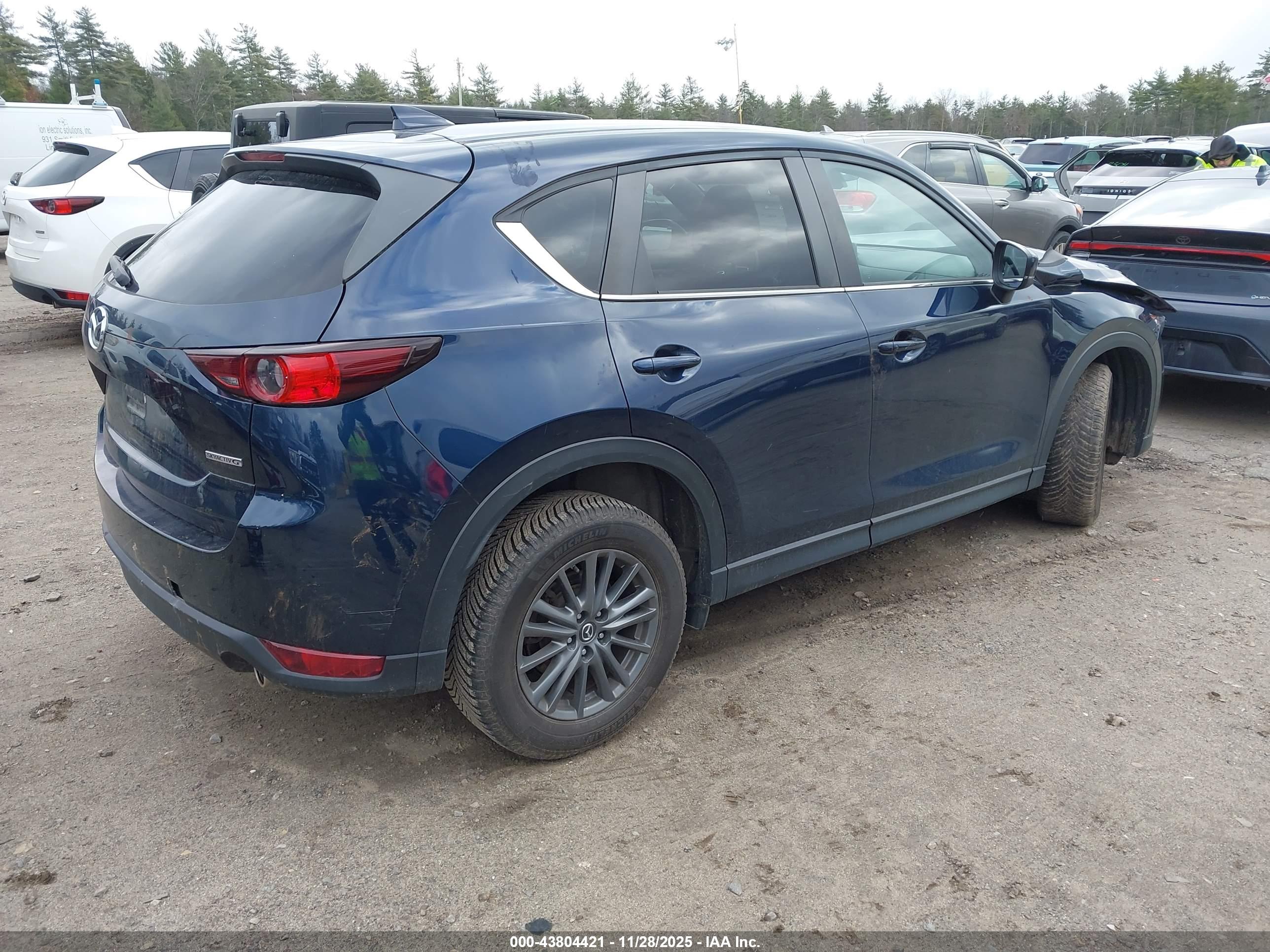 MAZDA CX-5 image 4