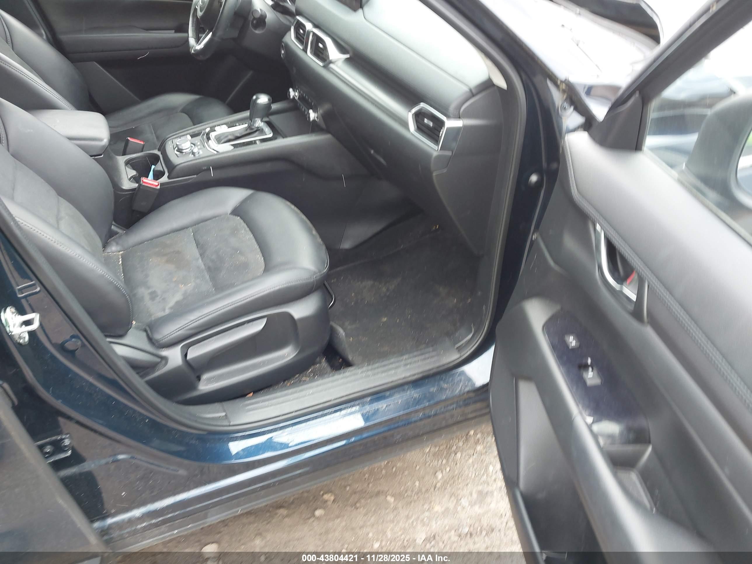 MAZDA CX-5 image 5