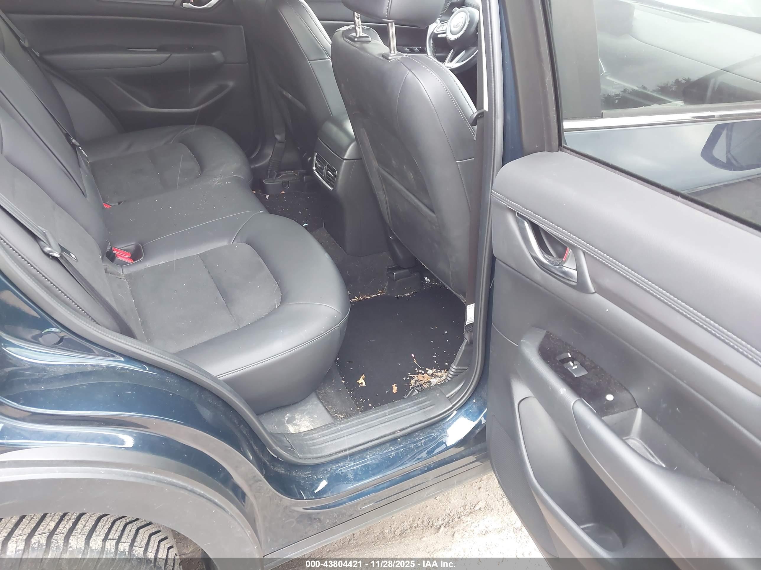 MAZDA CX-5 image 8