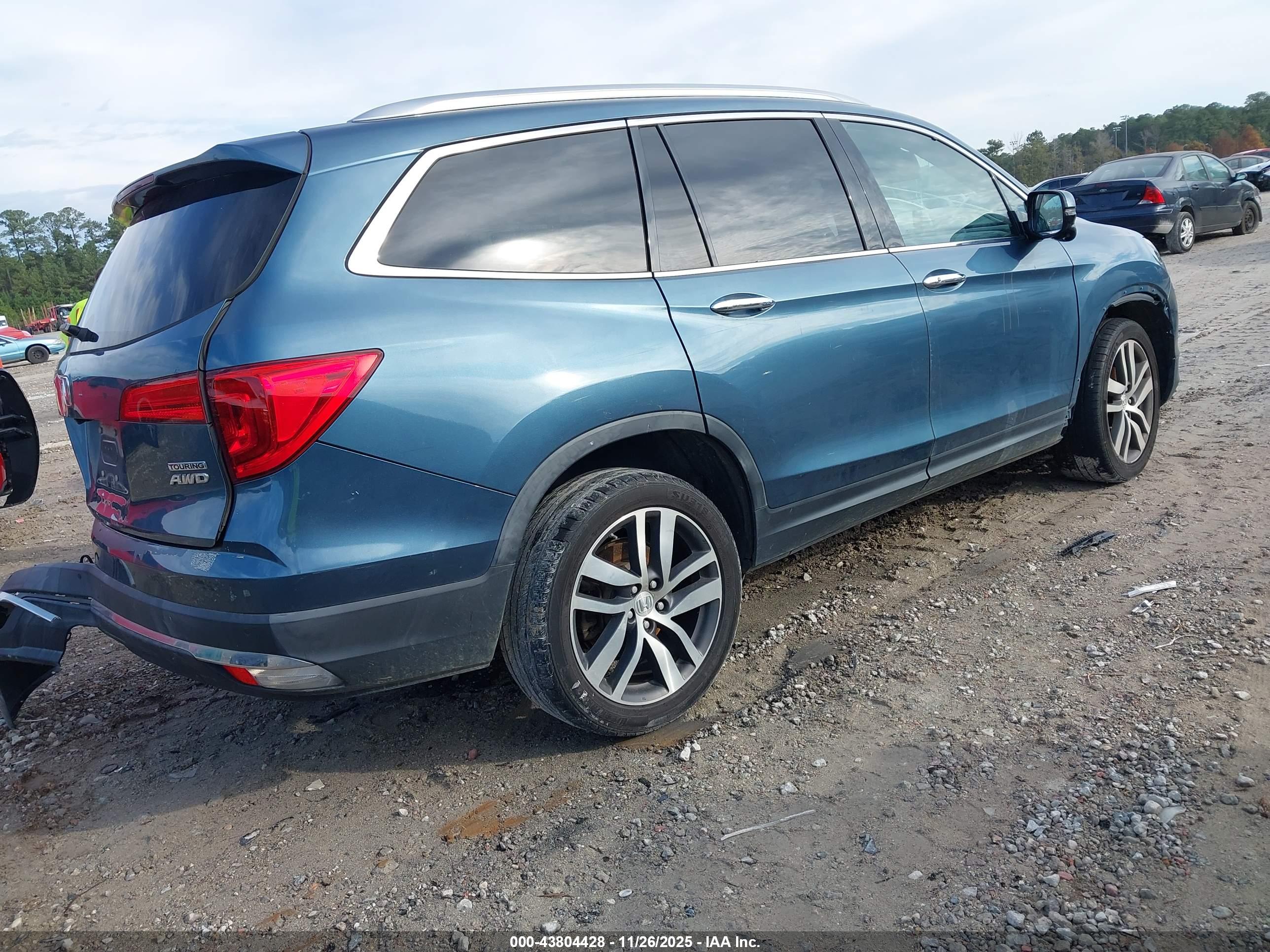 HONDA PILOT image 4