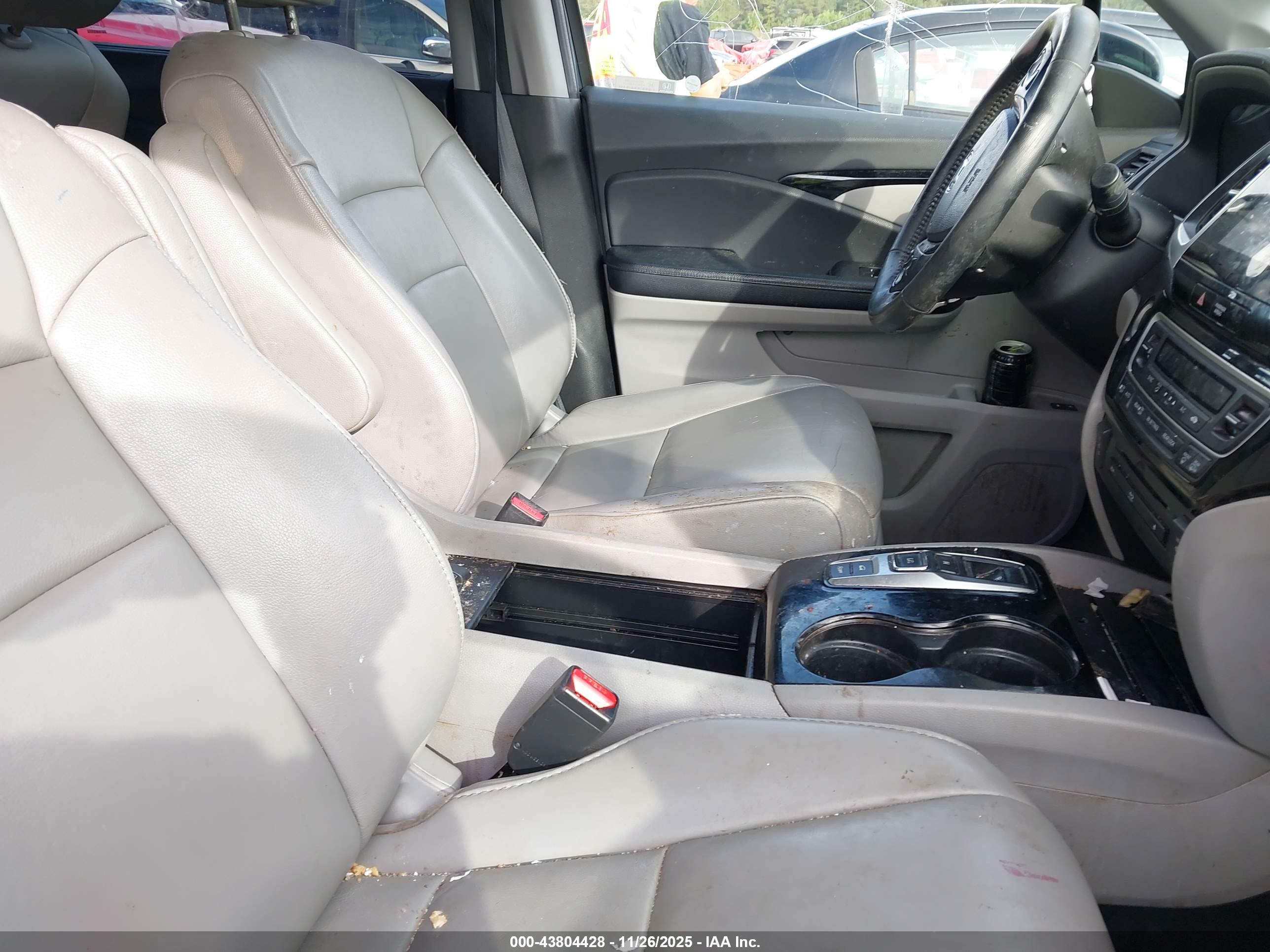 HONDA PILOT image 5