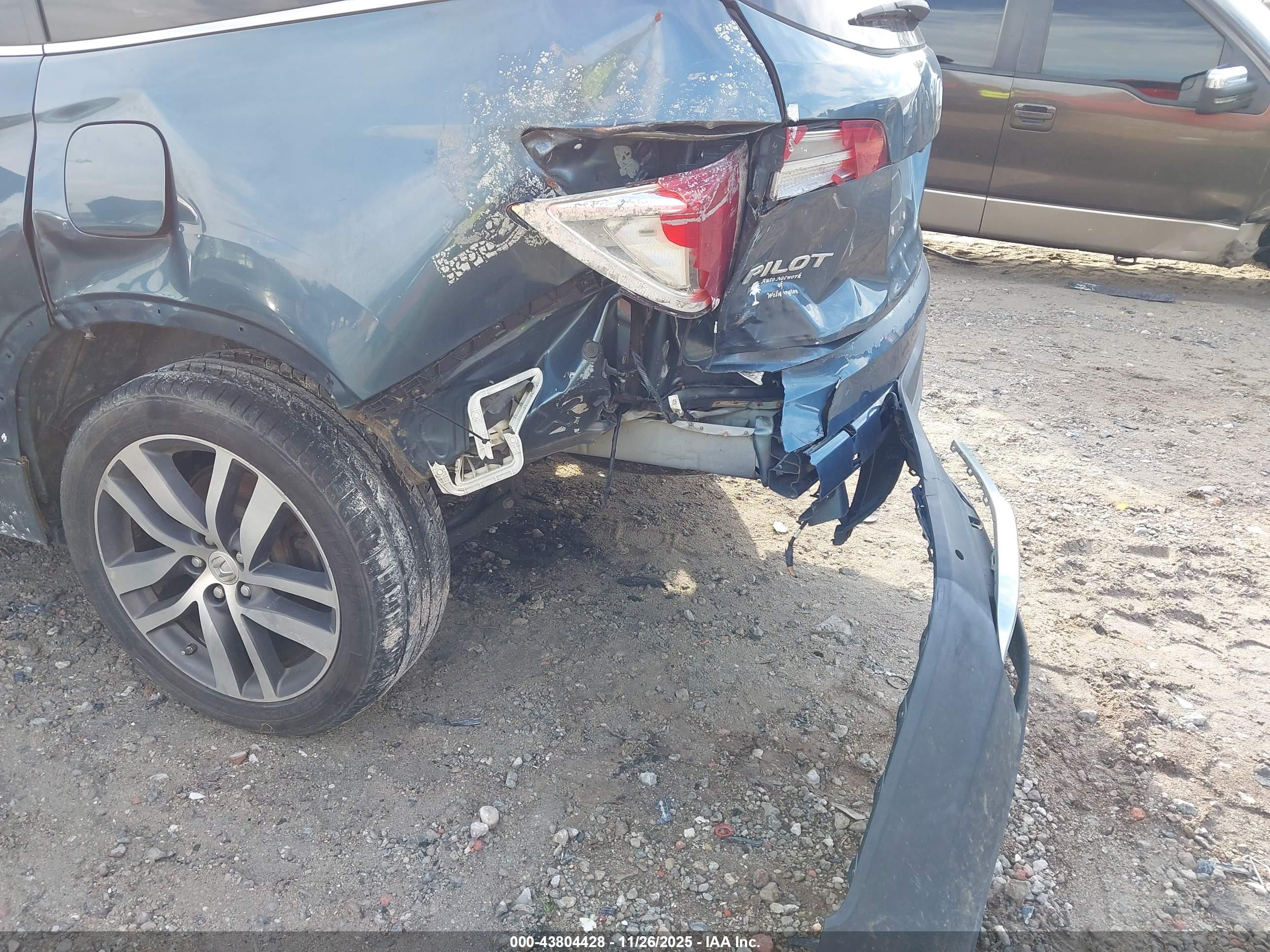 HONDA PILOT image 6