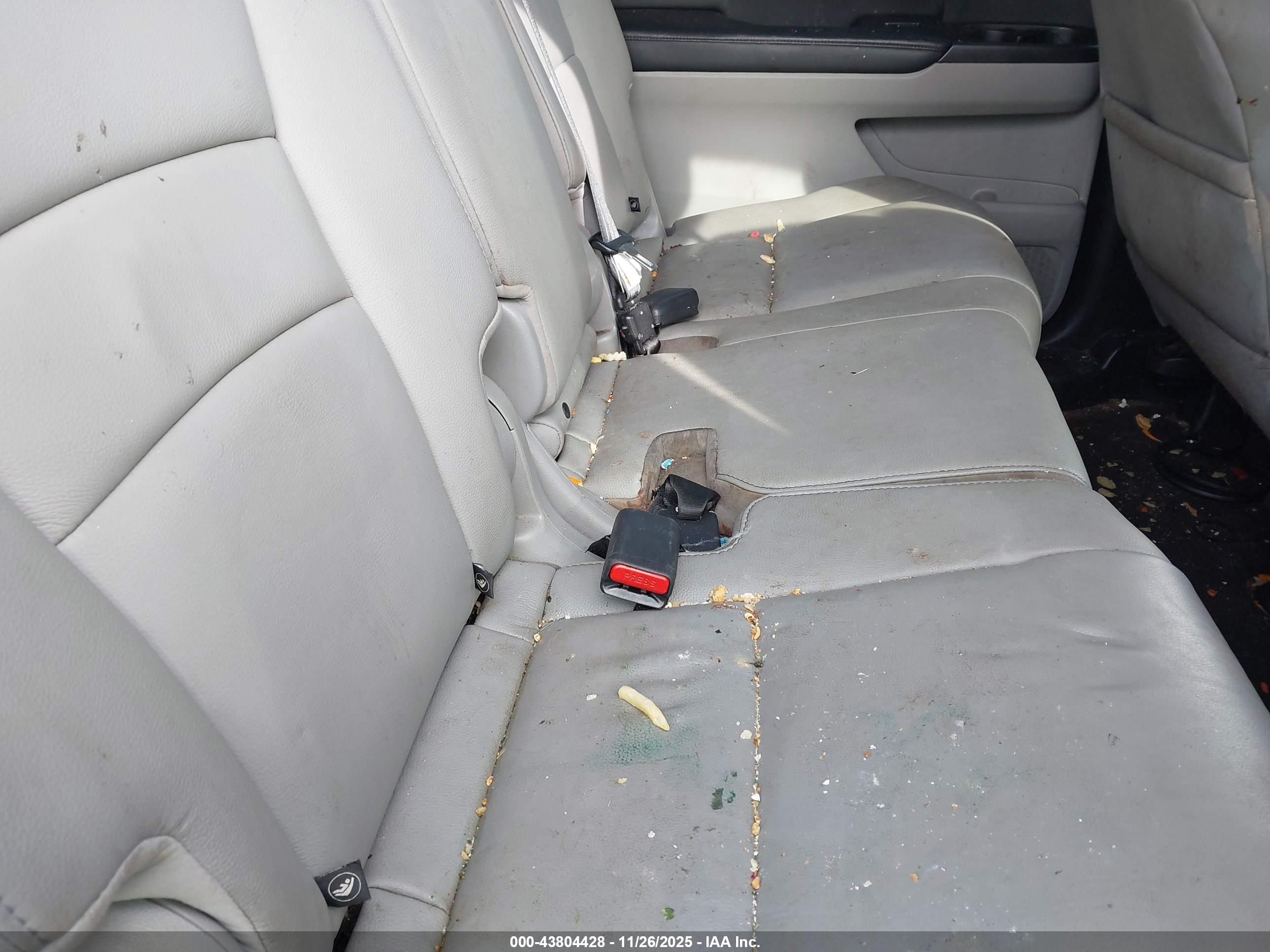HONDA PILOT image 8