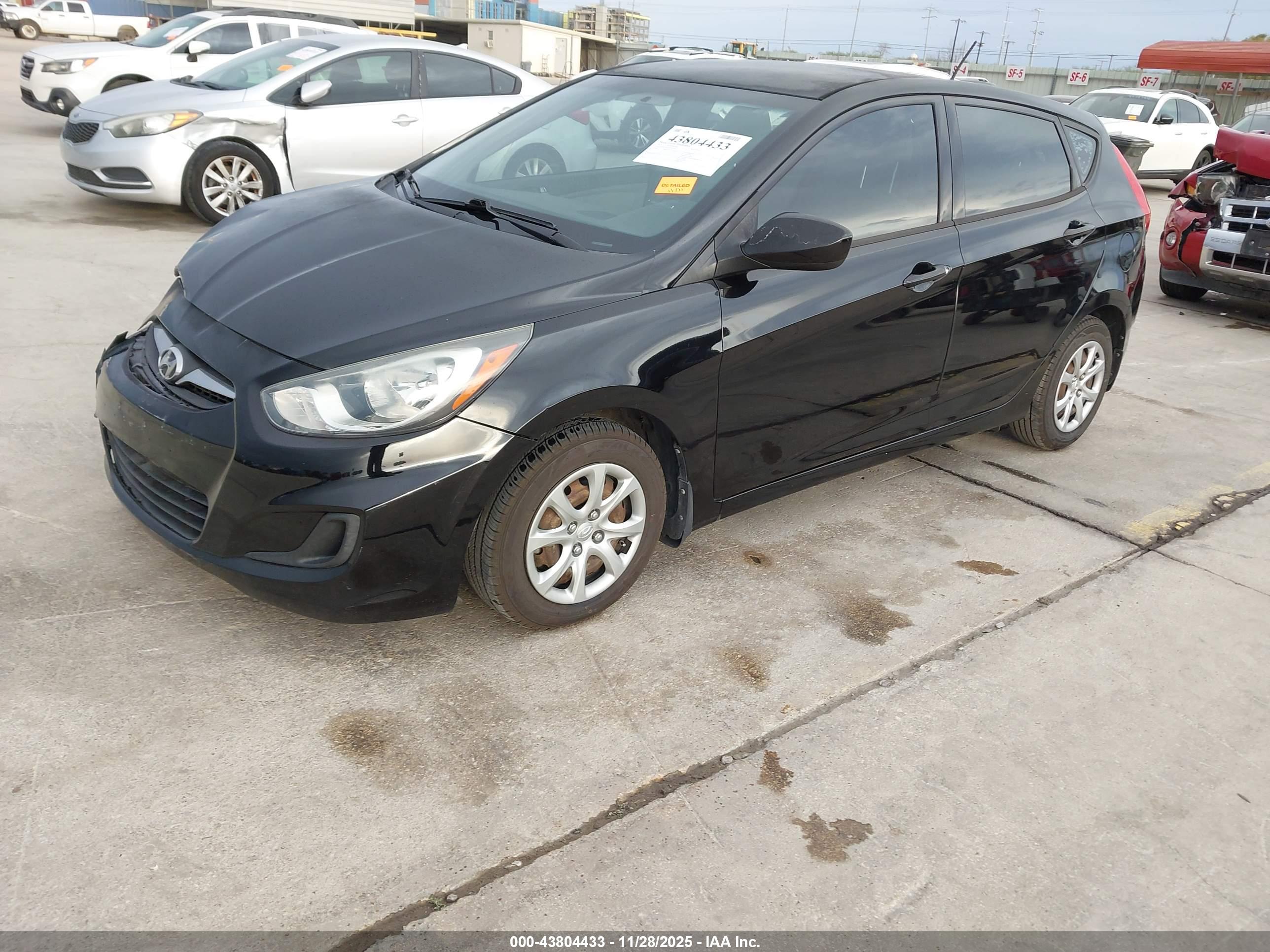 HYUNDAI ACCENT image 2