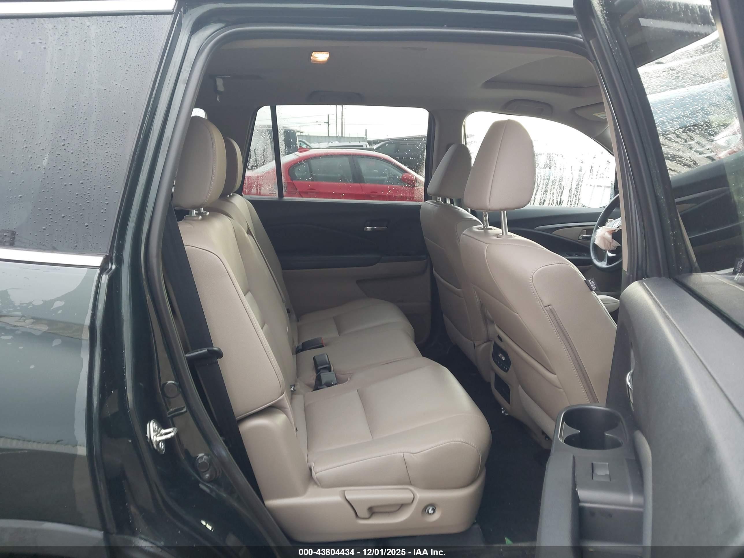 HONDA PILOT image 8