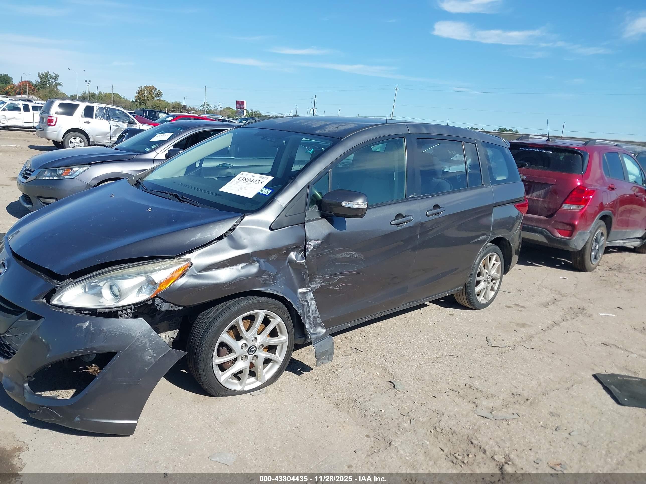 MAZDA MAZDA5 image 2