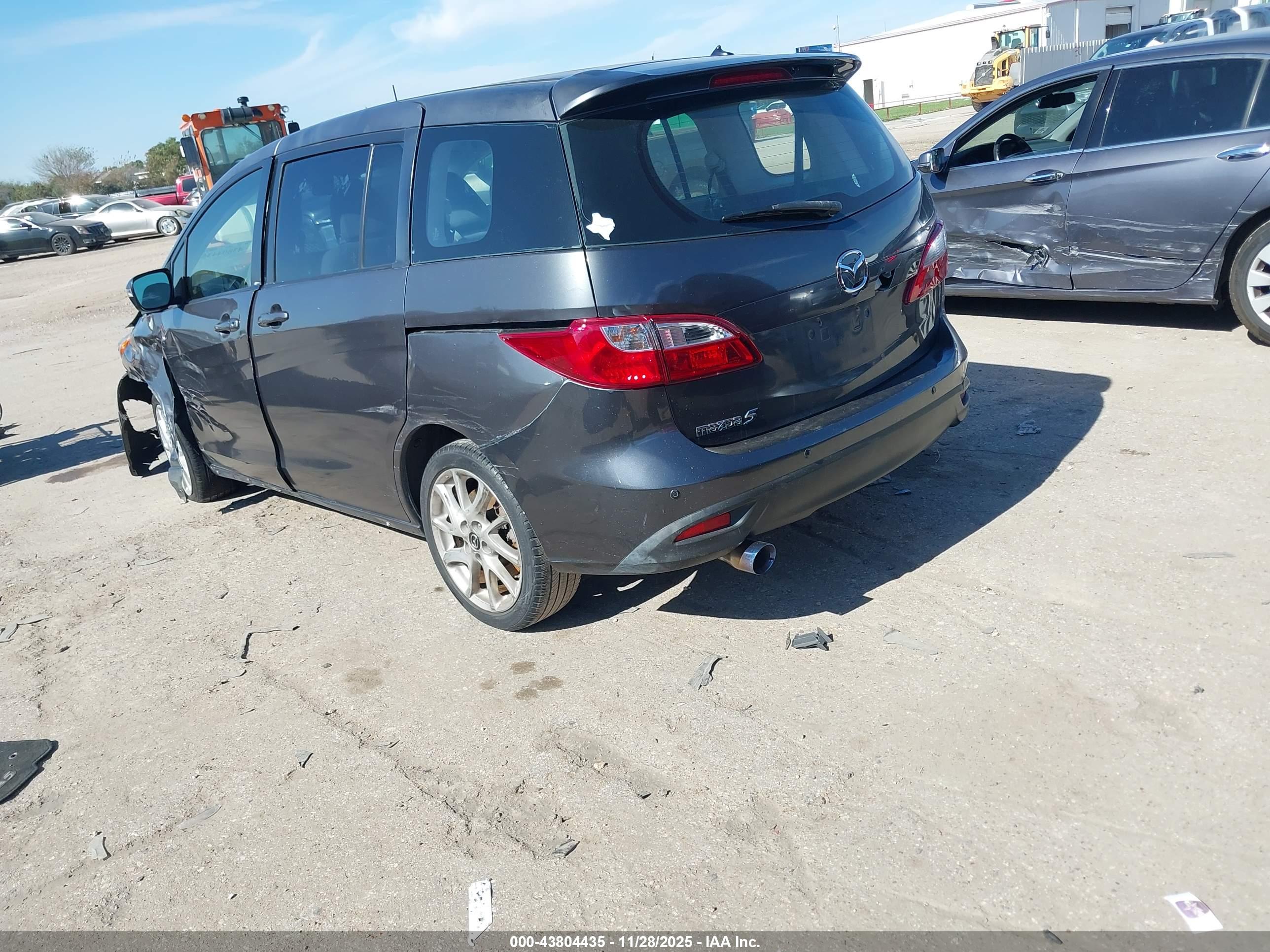 MAZDA MAZDA5 image 3