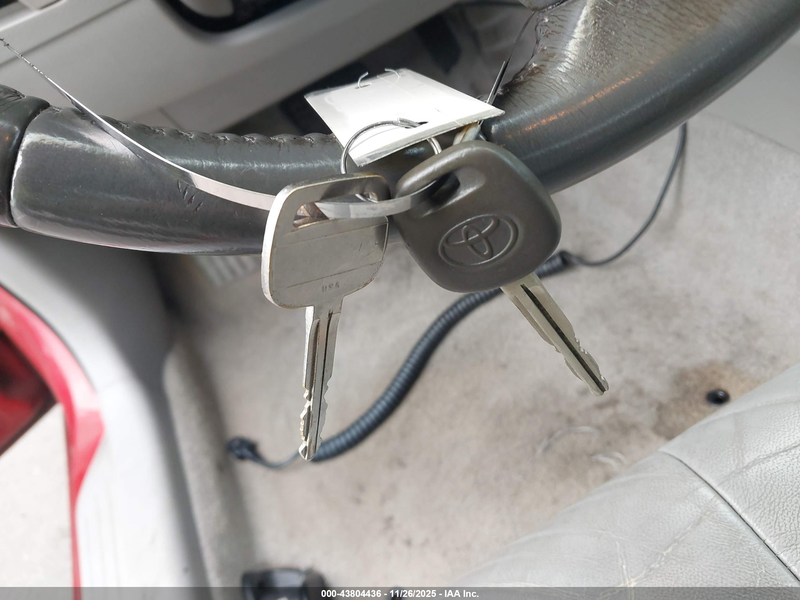 TOYOTA CAMRY image 11