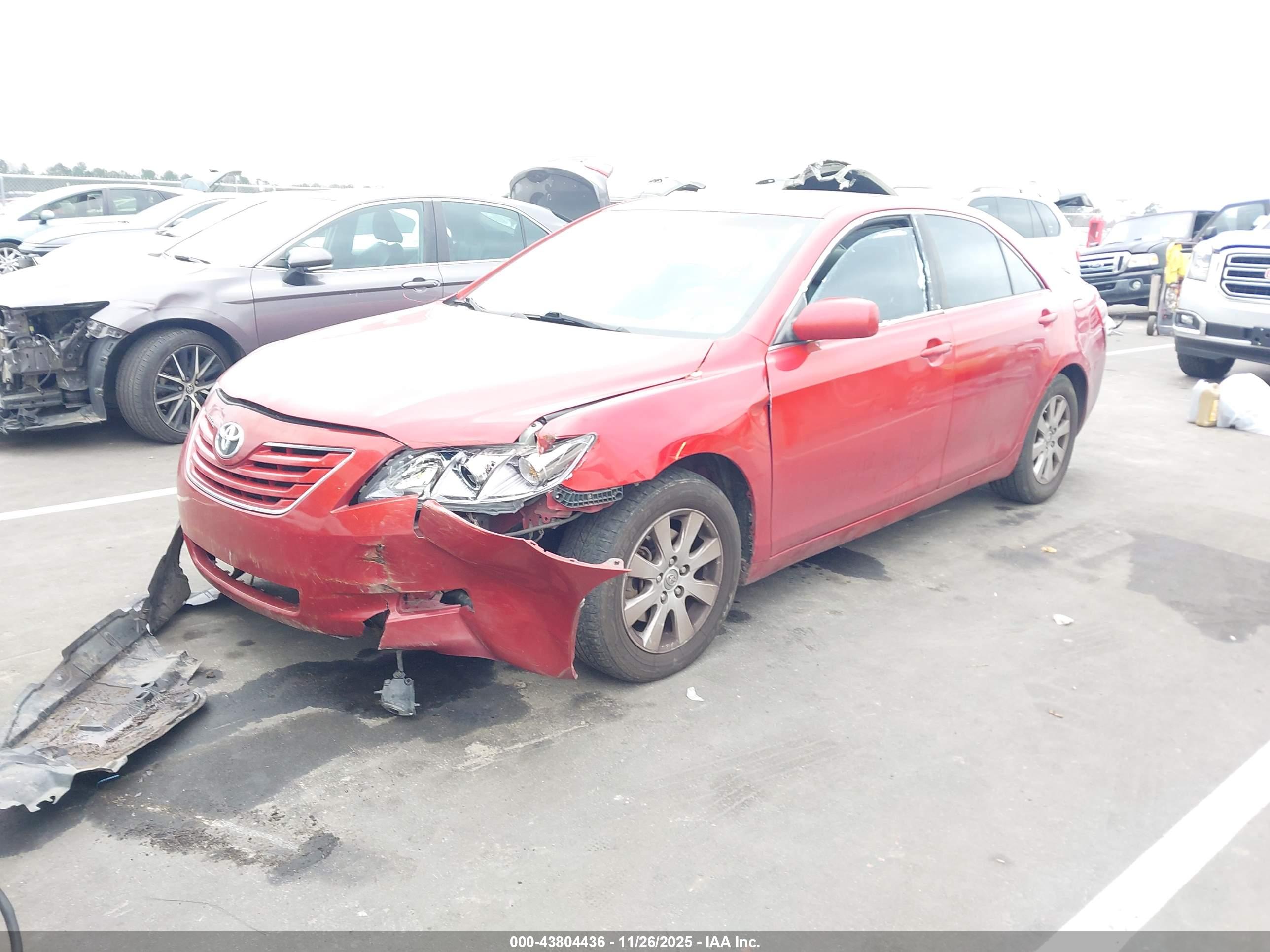 TOYOTA CAMRY image 2