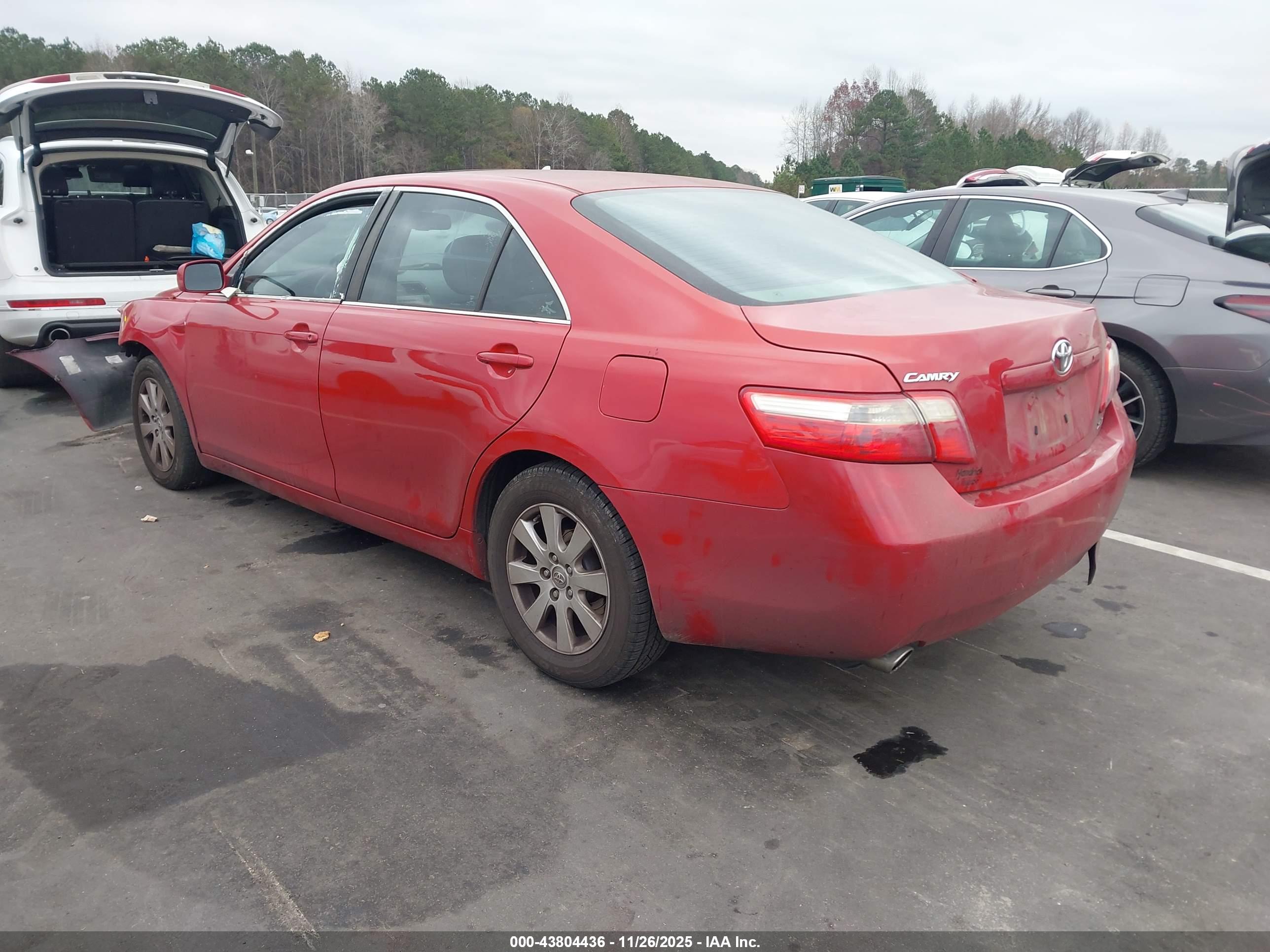TOYOTA CAMRY image 3