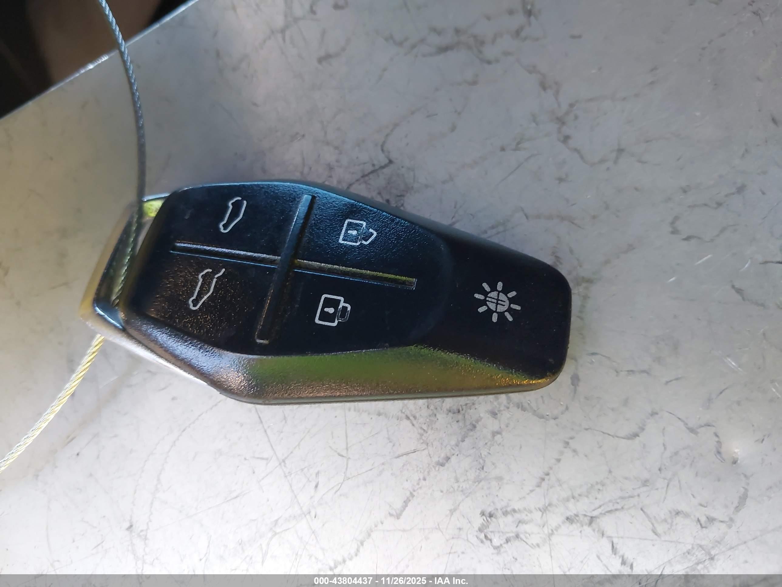 FISKER OCEAN image 11