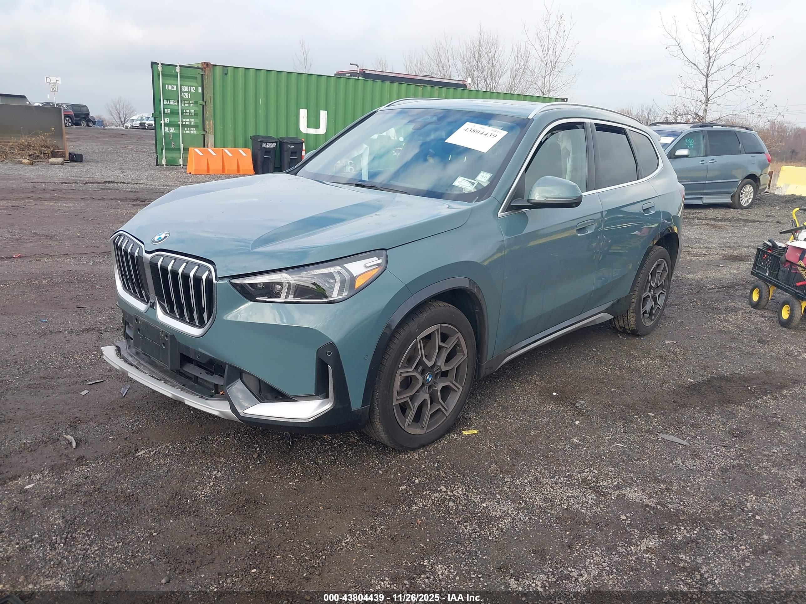 BMW X1 image 2